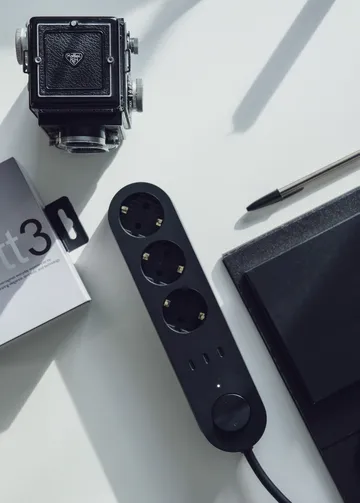 Alma Power Bar régua de tomadas - Midwinter black - palett3