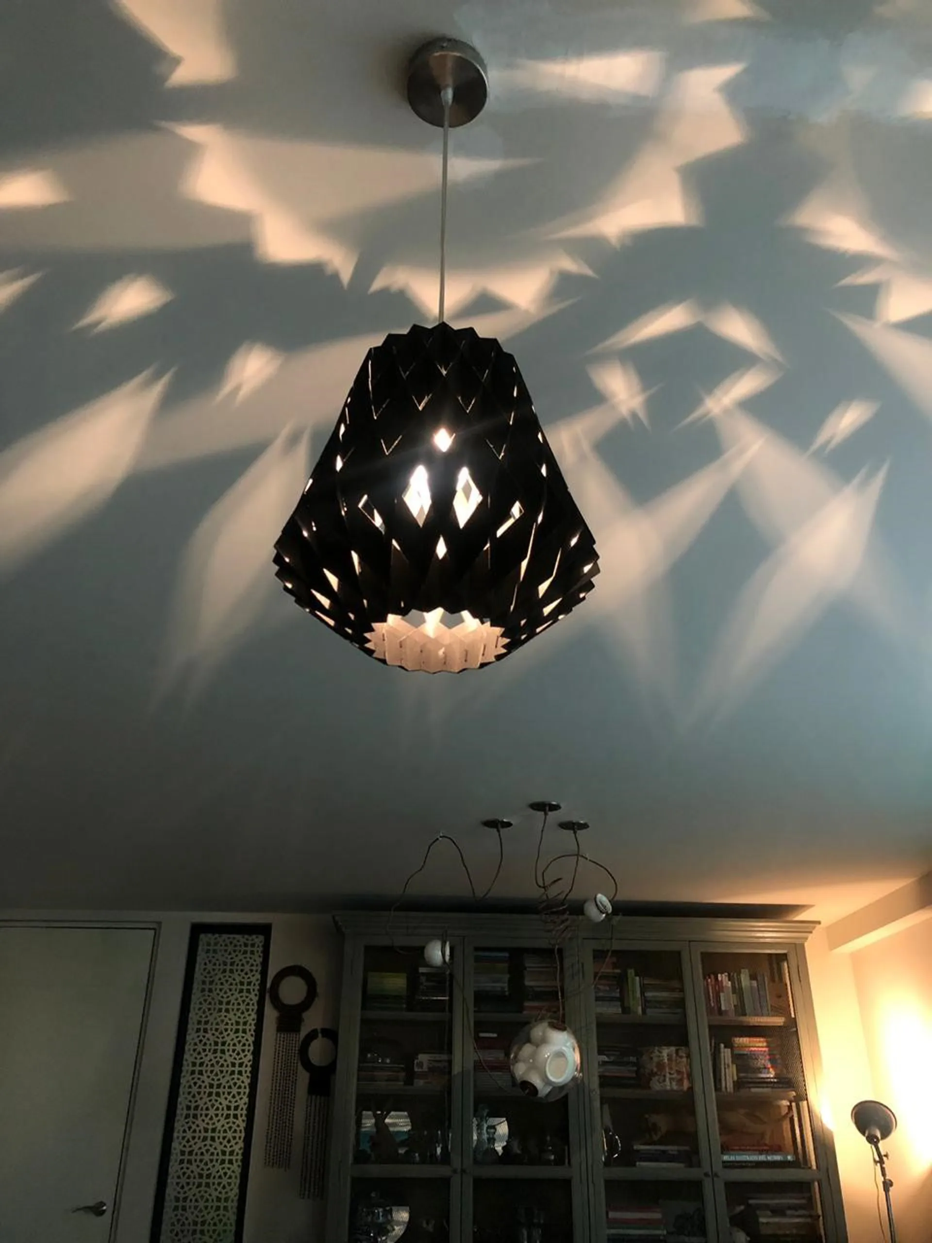 Candeeiro suspenso Pilke Signature Ø28 cm, Preto Pilke