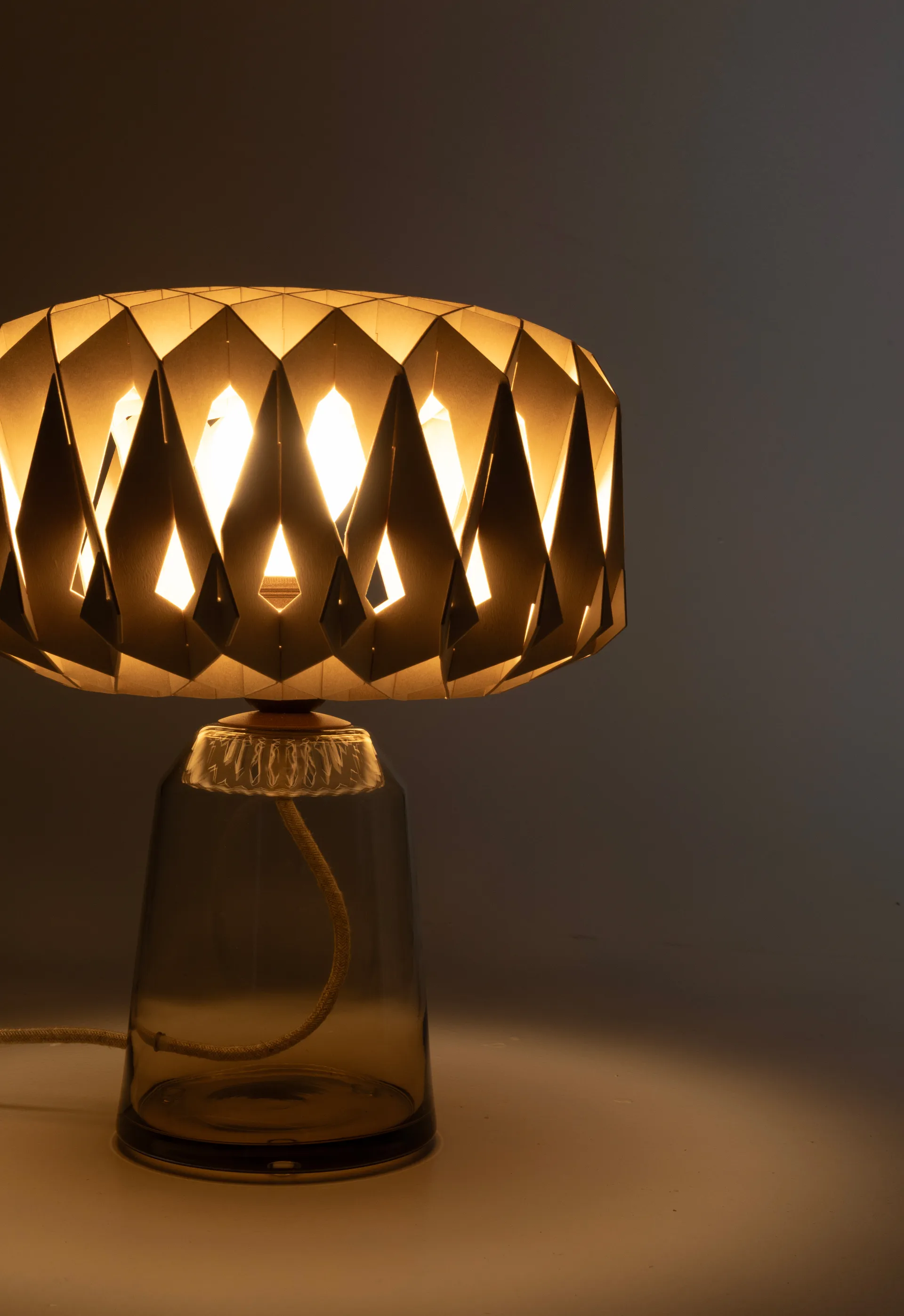 Signature 25 candeeiro de mesa, Amber-bétula, Ø28x34 cm Pilke