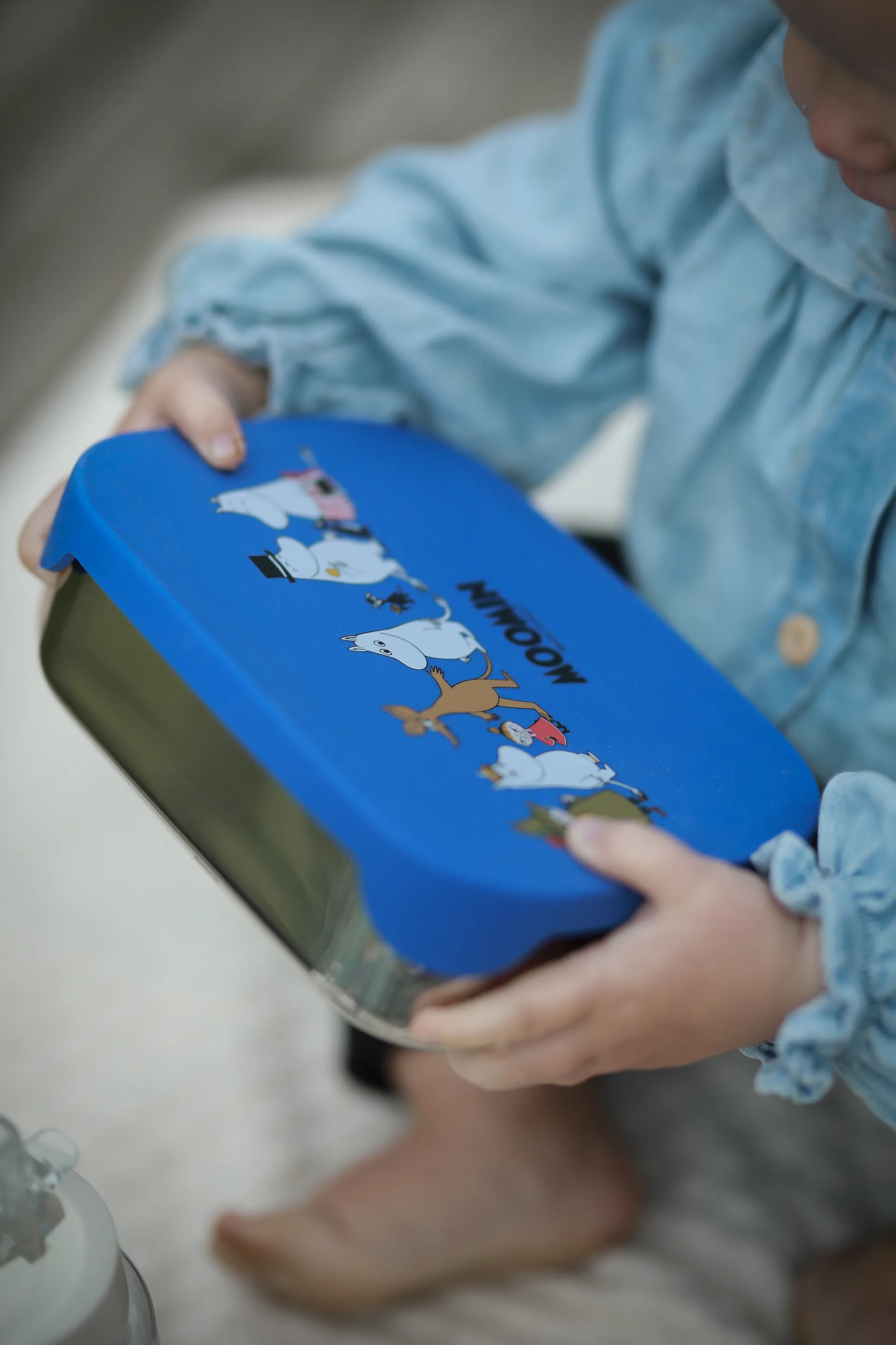 Mumin Familj lancheira de metal 13x17 cm, Azul Rätt Start