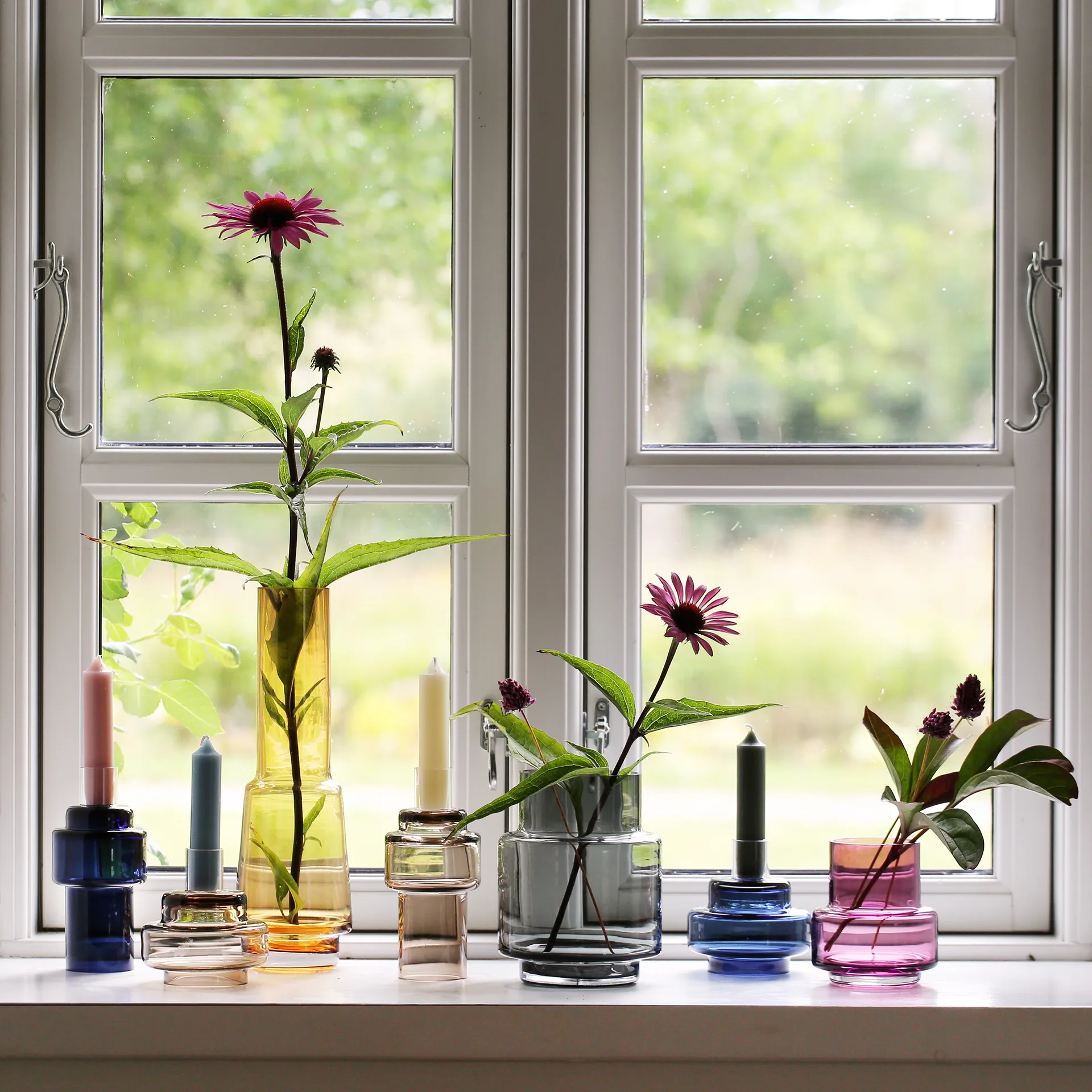 Suporte de velas em vidro no. 55, azul índigo Ro Collection