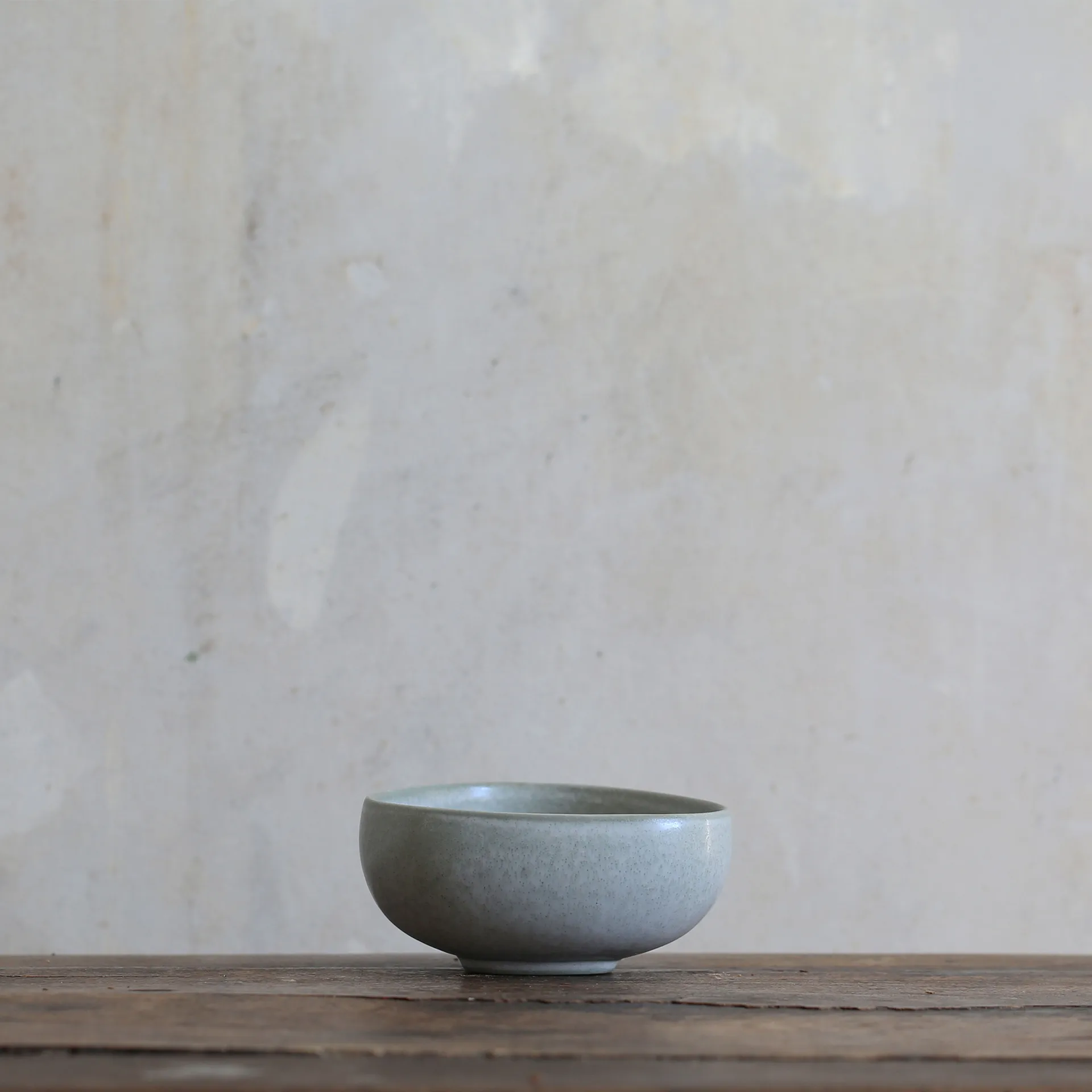 Tigela no. 8, Freixo cinza Ro Collection