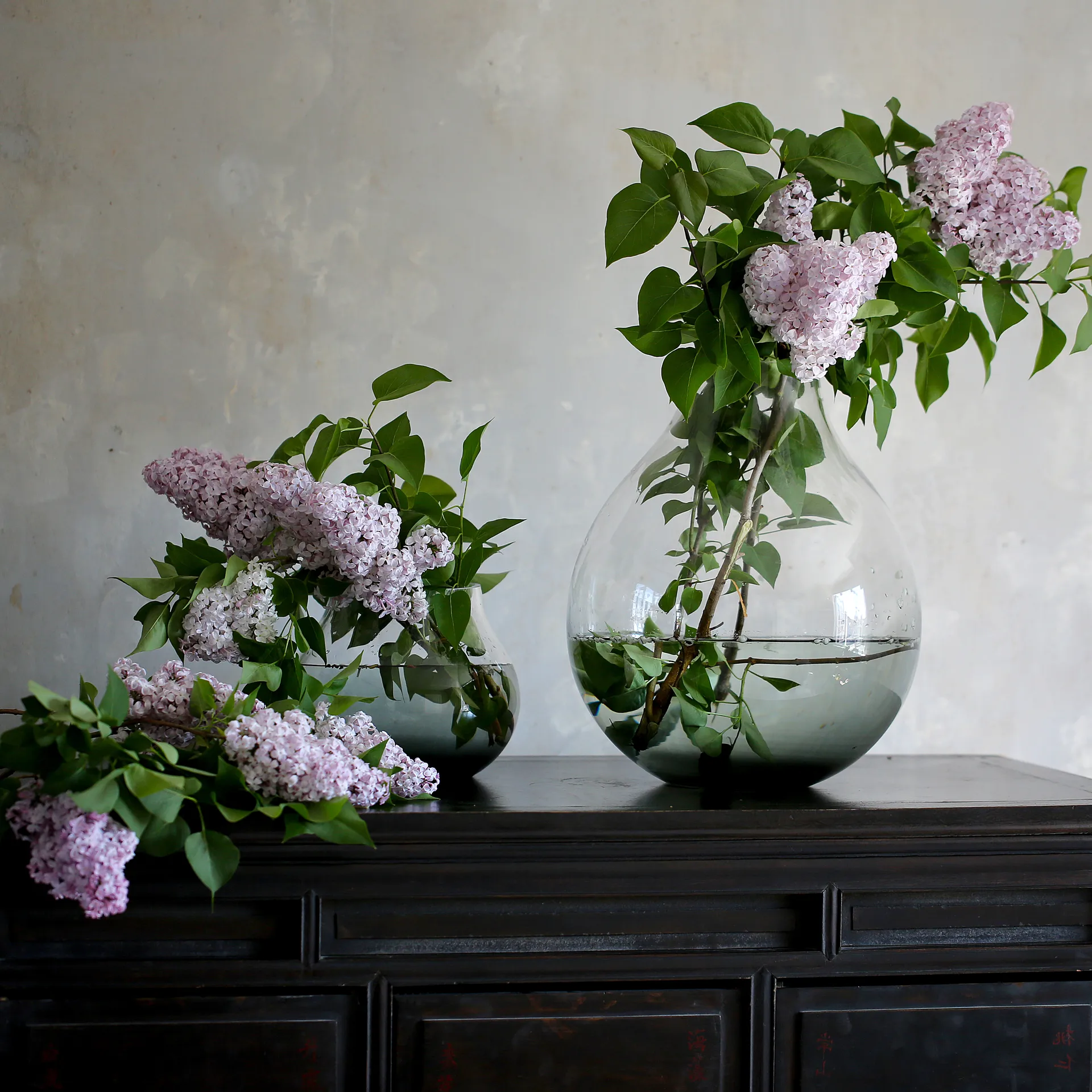 Vaso Flower no. 24, Smoked grey Ro Collection