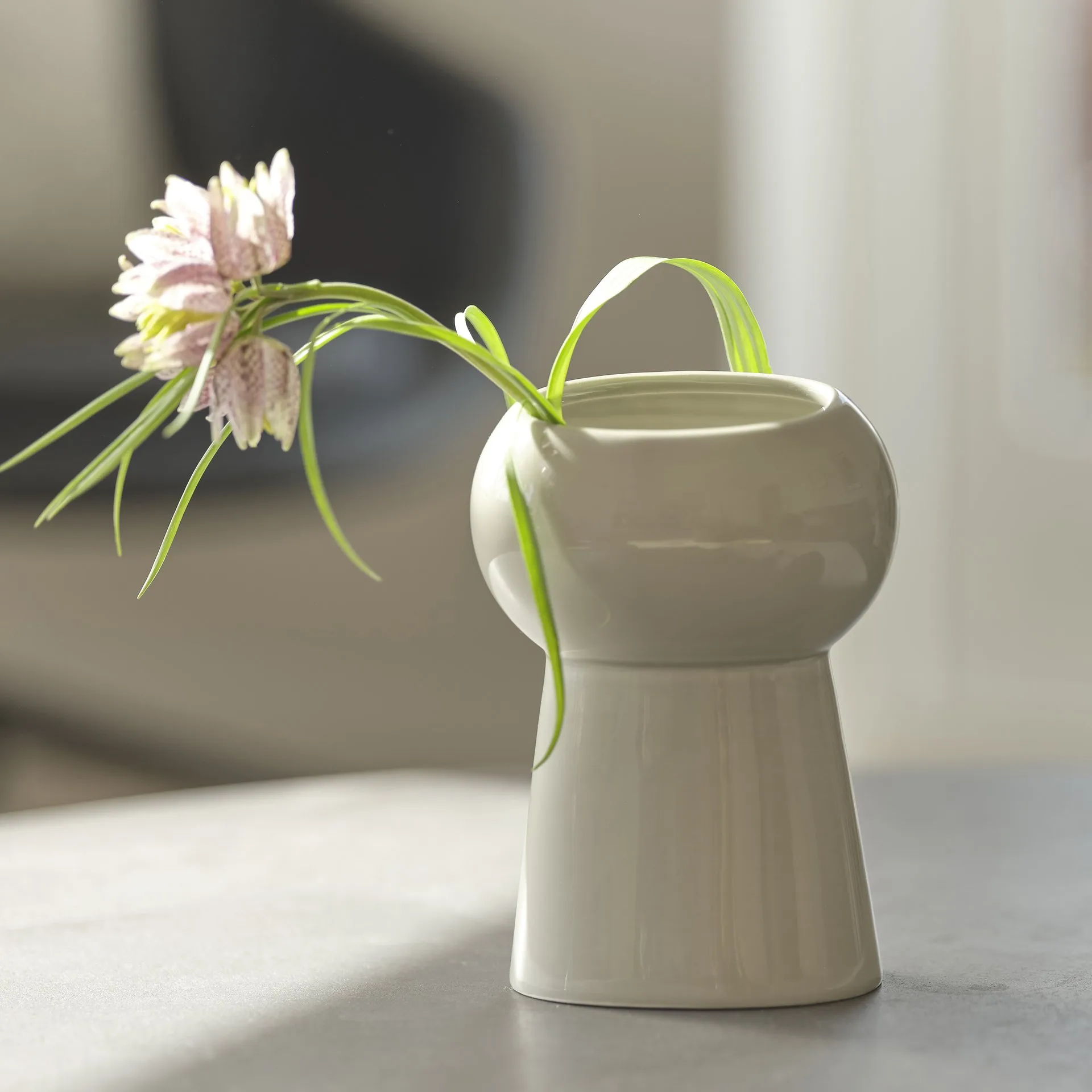 Vaso Oval no. 65, Moon stone Ro Collection