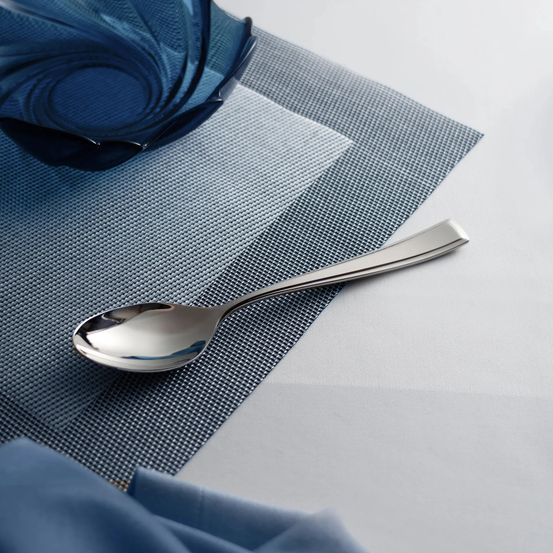 Colher de sobremesa Fairford bright, Aço inoxidável, 18,4 cm Robert Welch