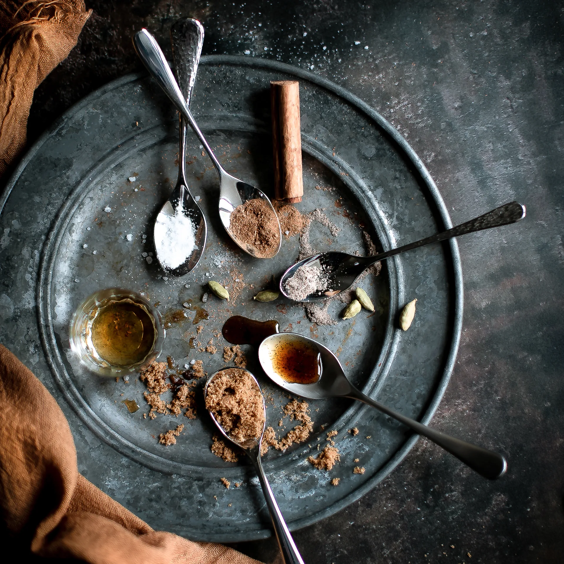 Colher de sobremesa Skye Bright, aço inoxidável Robert Welch