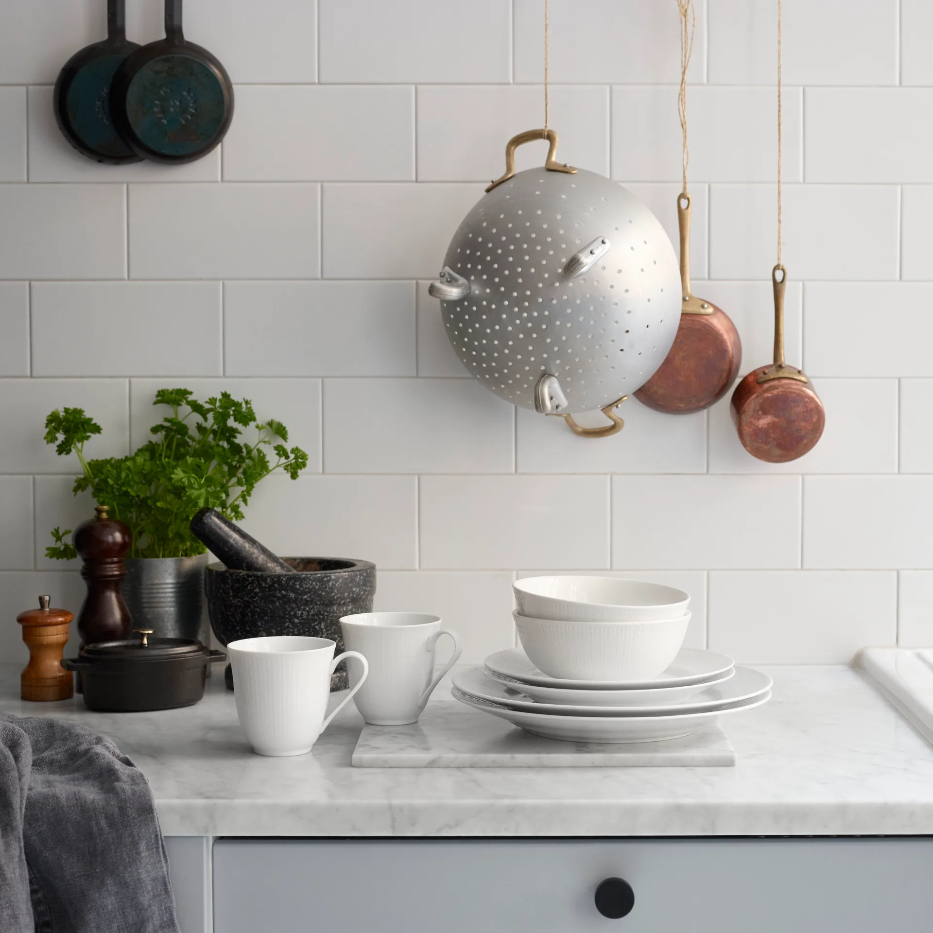 Prato pequeno Swedish Grace Ø21 cm, snow (branco) Rörstrand