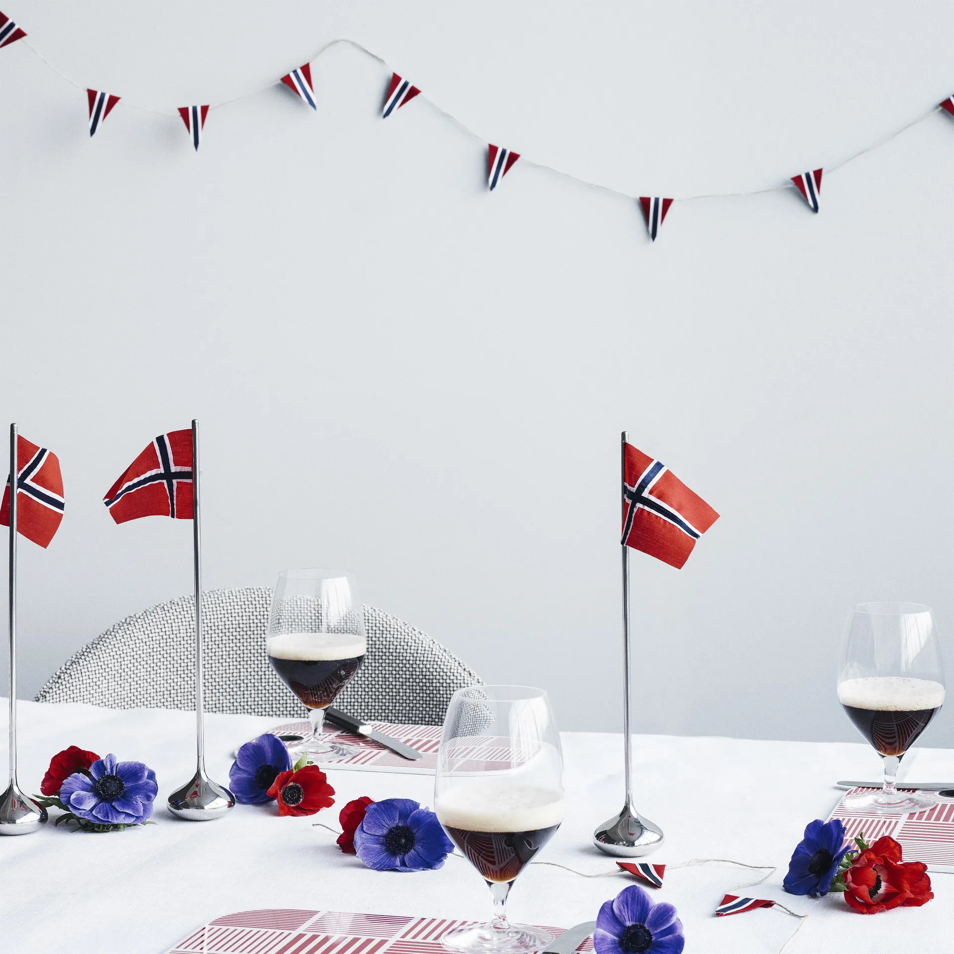 Bandeira de aniversário Rosendahl, Norueguês Rosendahl