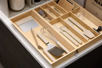 Cortador de massa Emma em aço - Húmus - Rosti