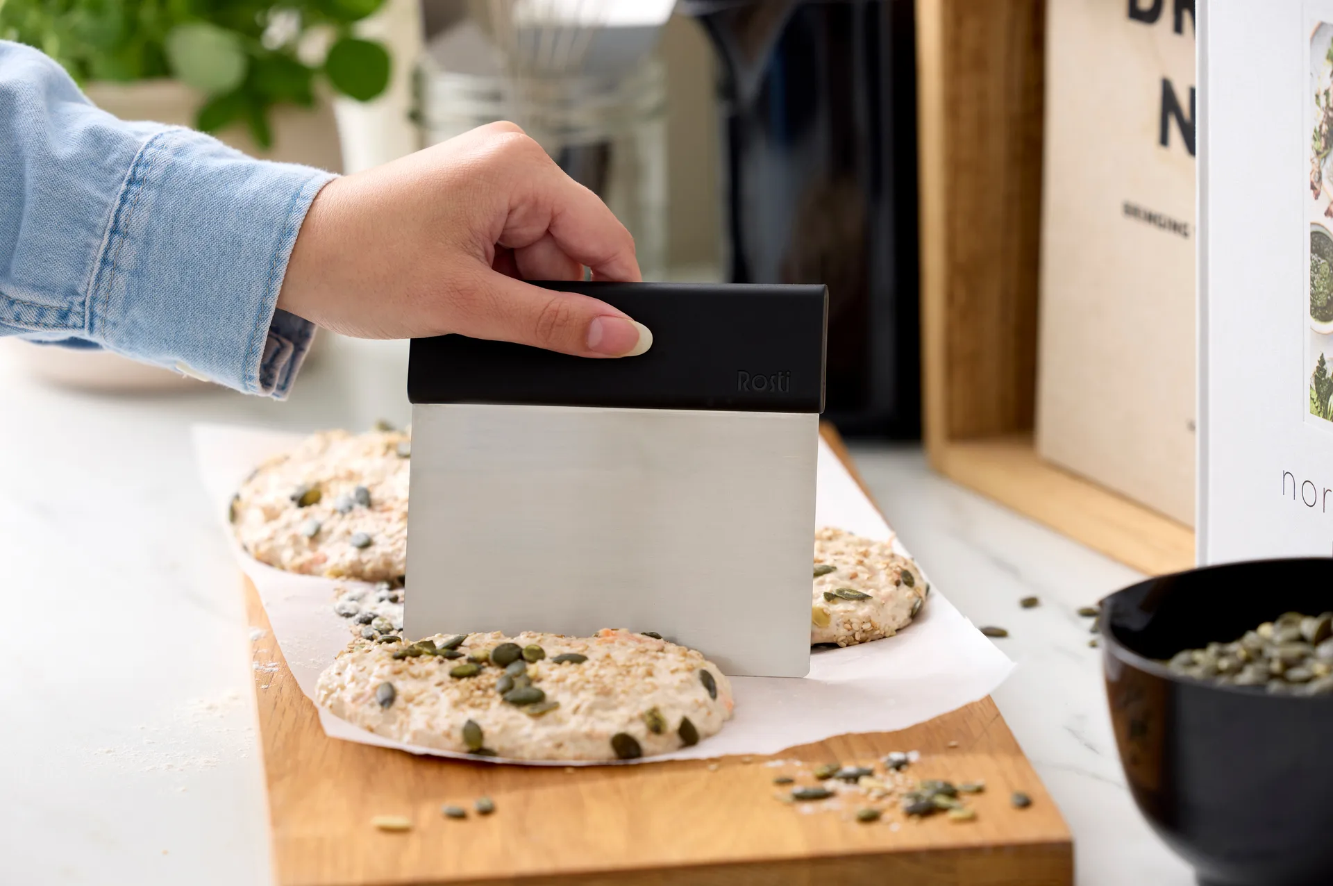 Cortador de massa Emma em aço, Preto Rosti