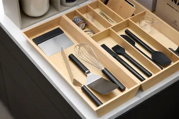 Cortador de massa Emma em aço - Preto - Rosti