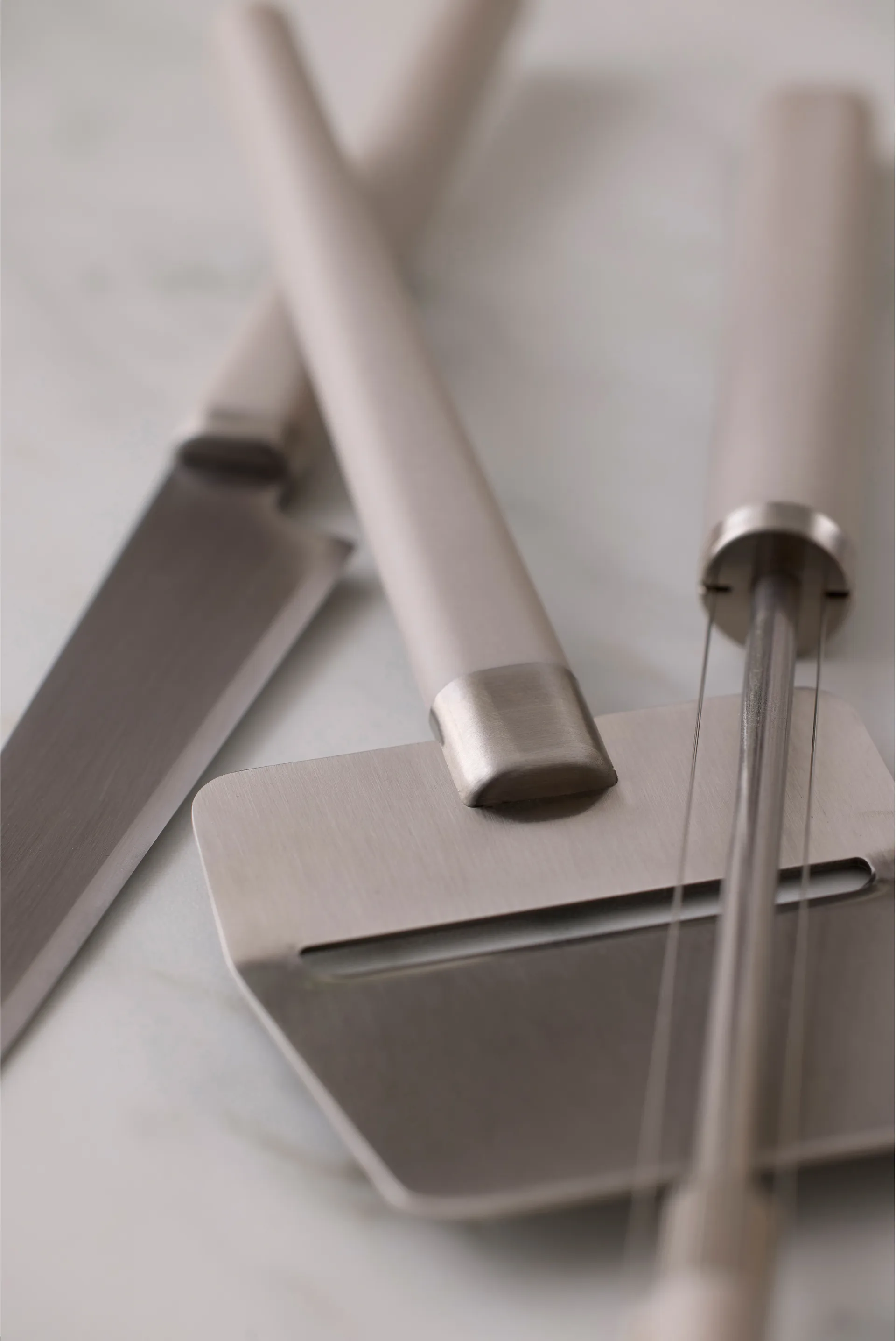 Cortador de queijo Emma 24 cm, Humus Rosti