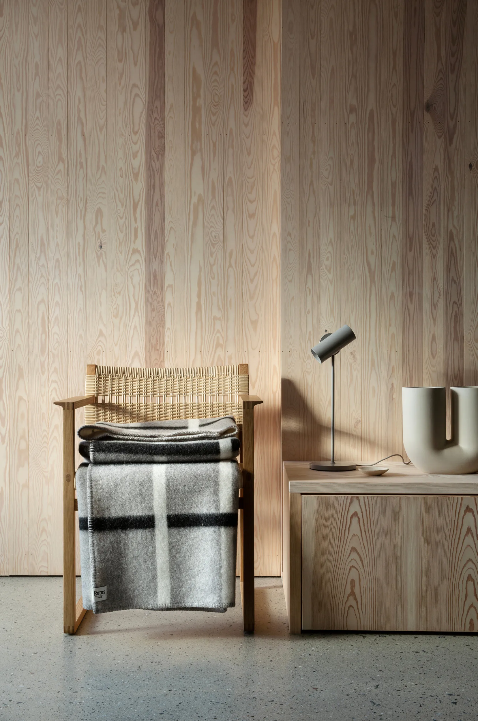 Knut Manta 135x200 cm, Dove grey Røros Tweed