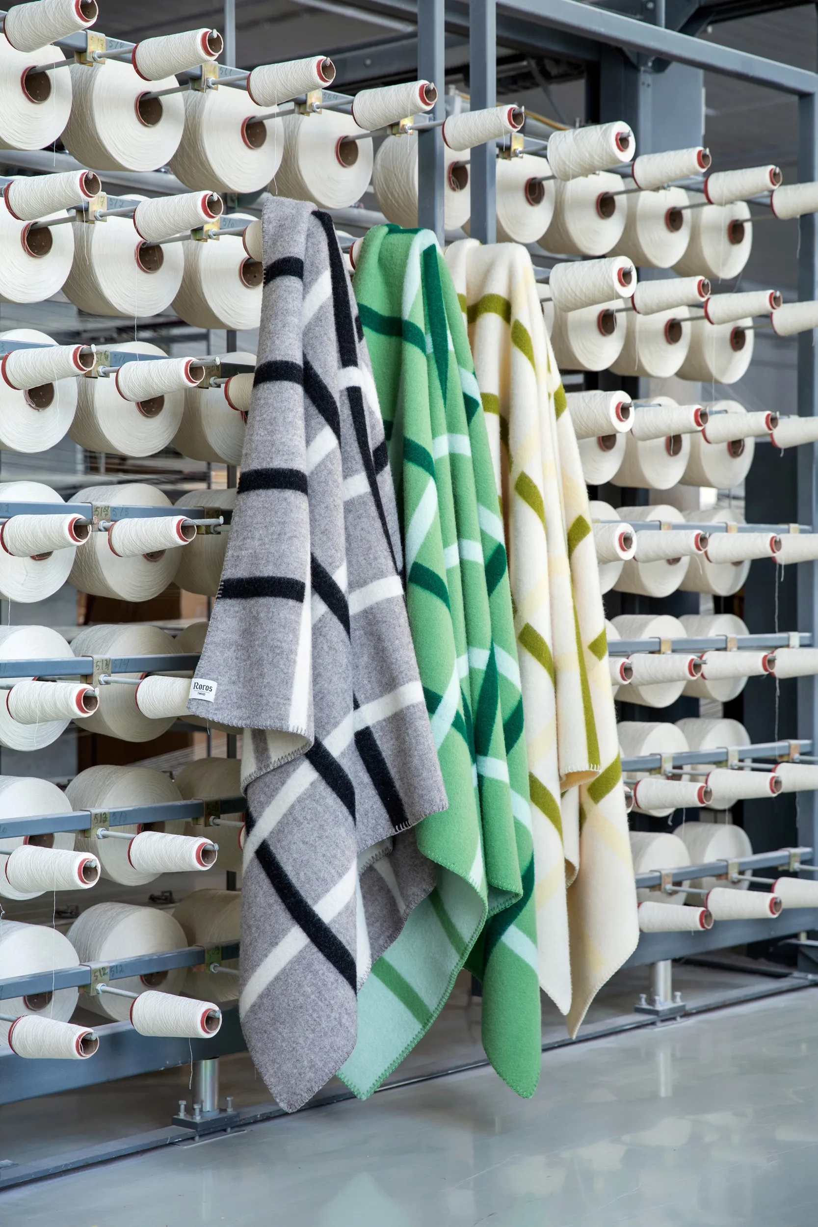 Knut Manta 135x200 cm, Lime Røros Tweed