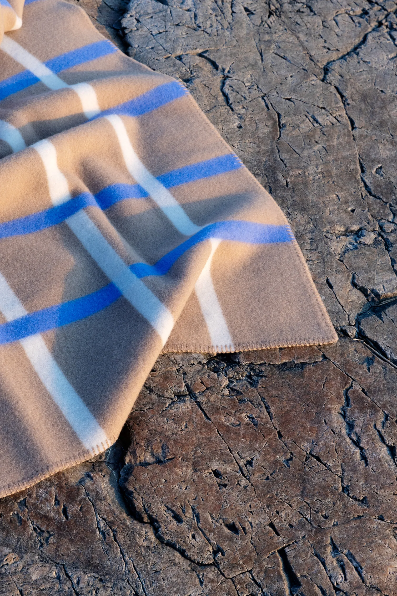 Knut Manta 135x200 cm, Taupe Røros Tweed