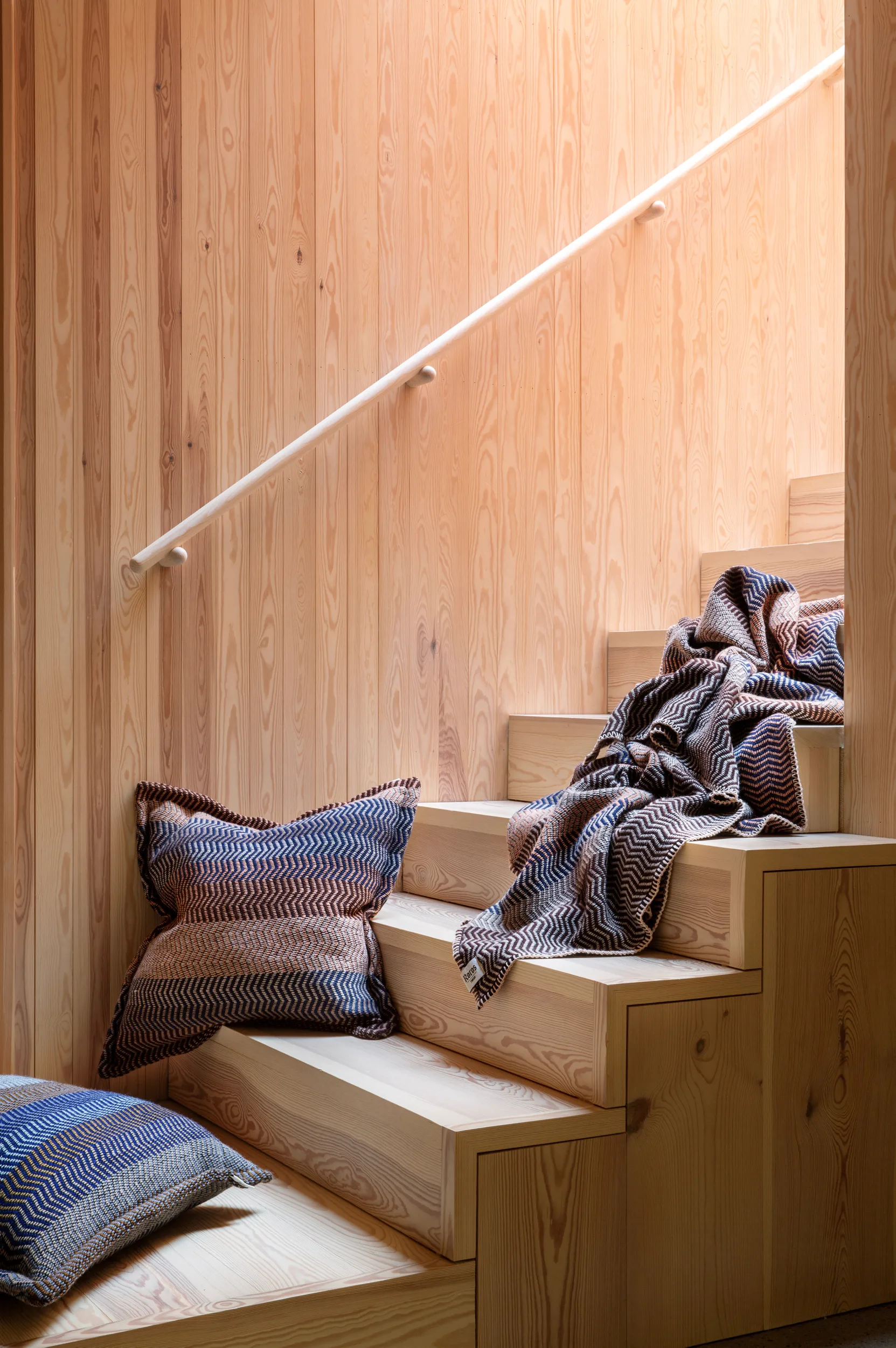 Manta Fri 150x200 cm, By the fire Røros Tweed