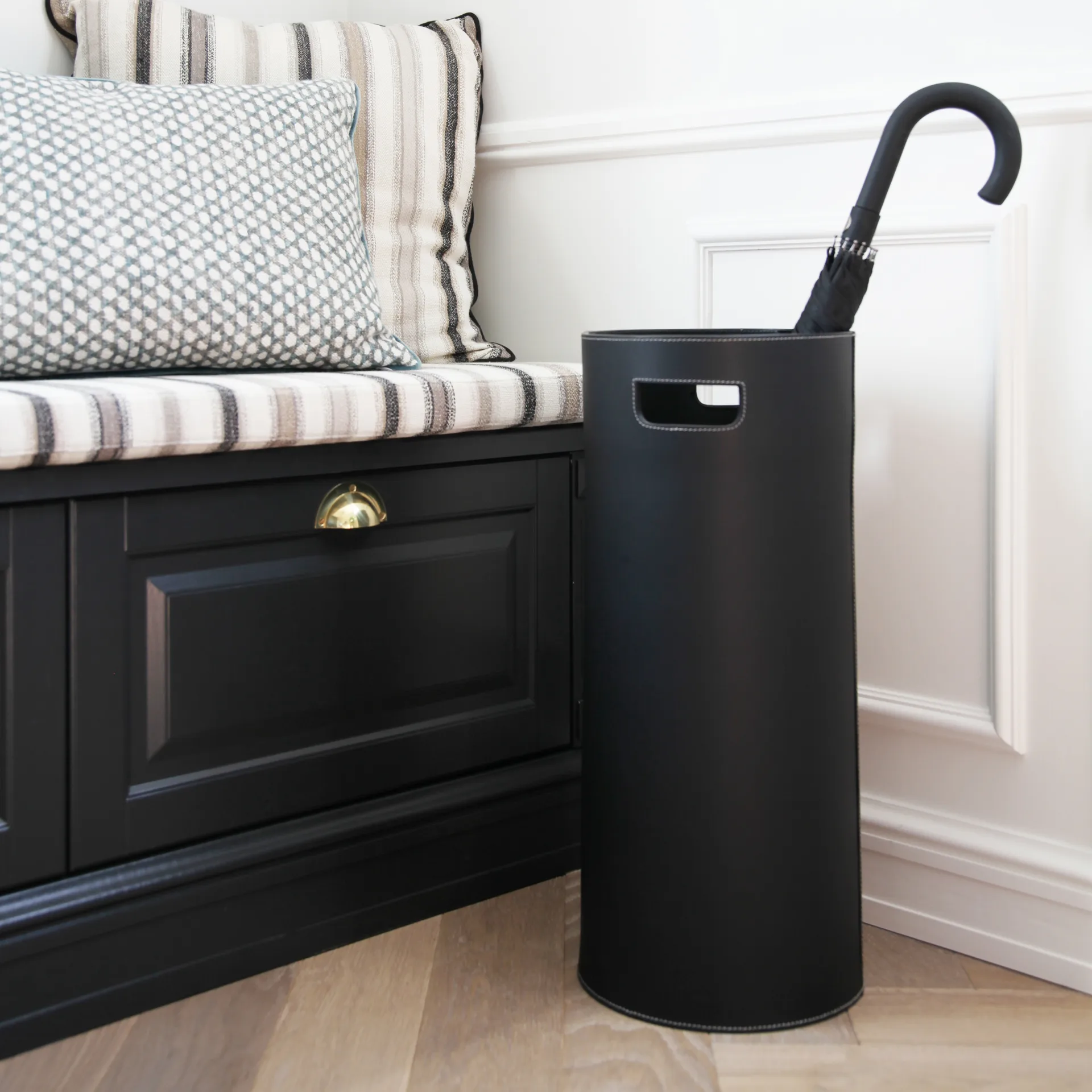 Ørskov porta chapéus de chuva,  preto com costura branca Ørskov