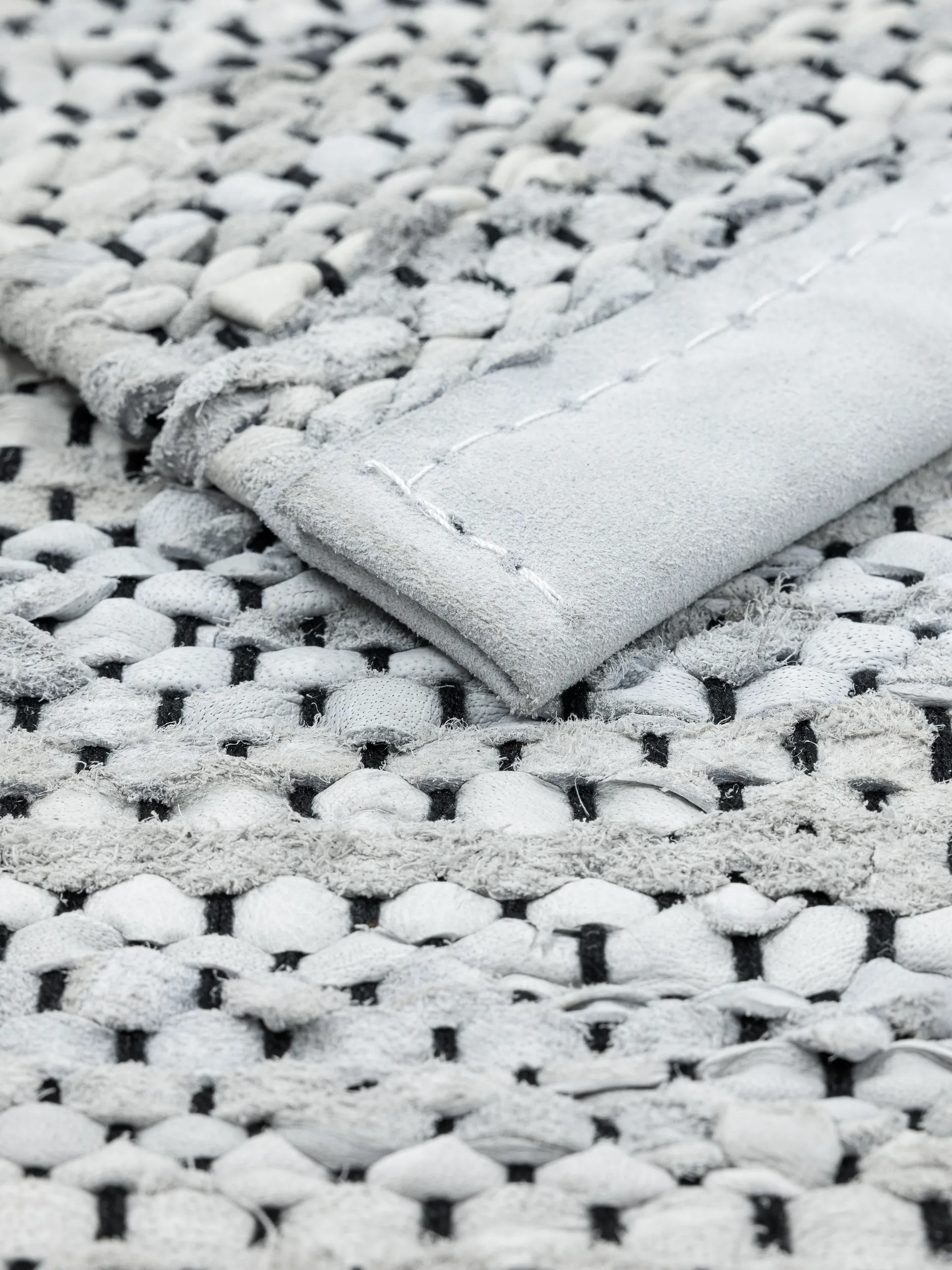 Tapete Leather 65x135 cm, light grey (cinza claro) Rug Solid