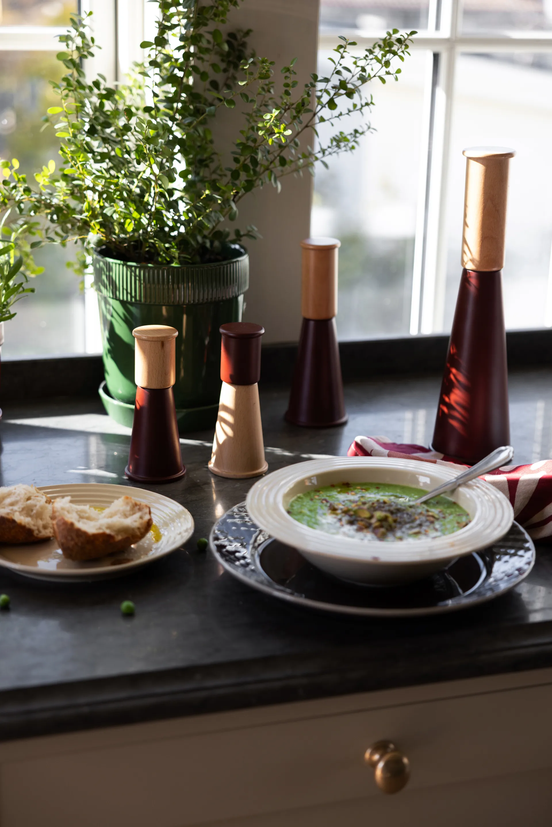 Gurken moinho pequeno para sal e pimenta 2 peças, Vermelho-castanho Sagaform