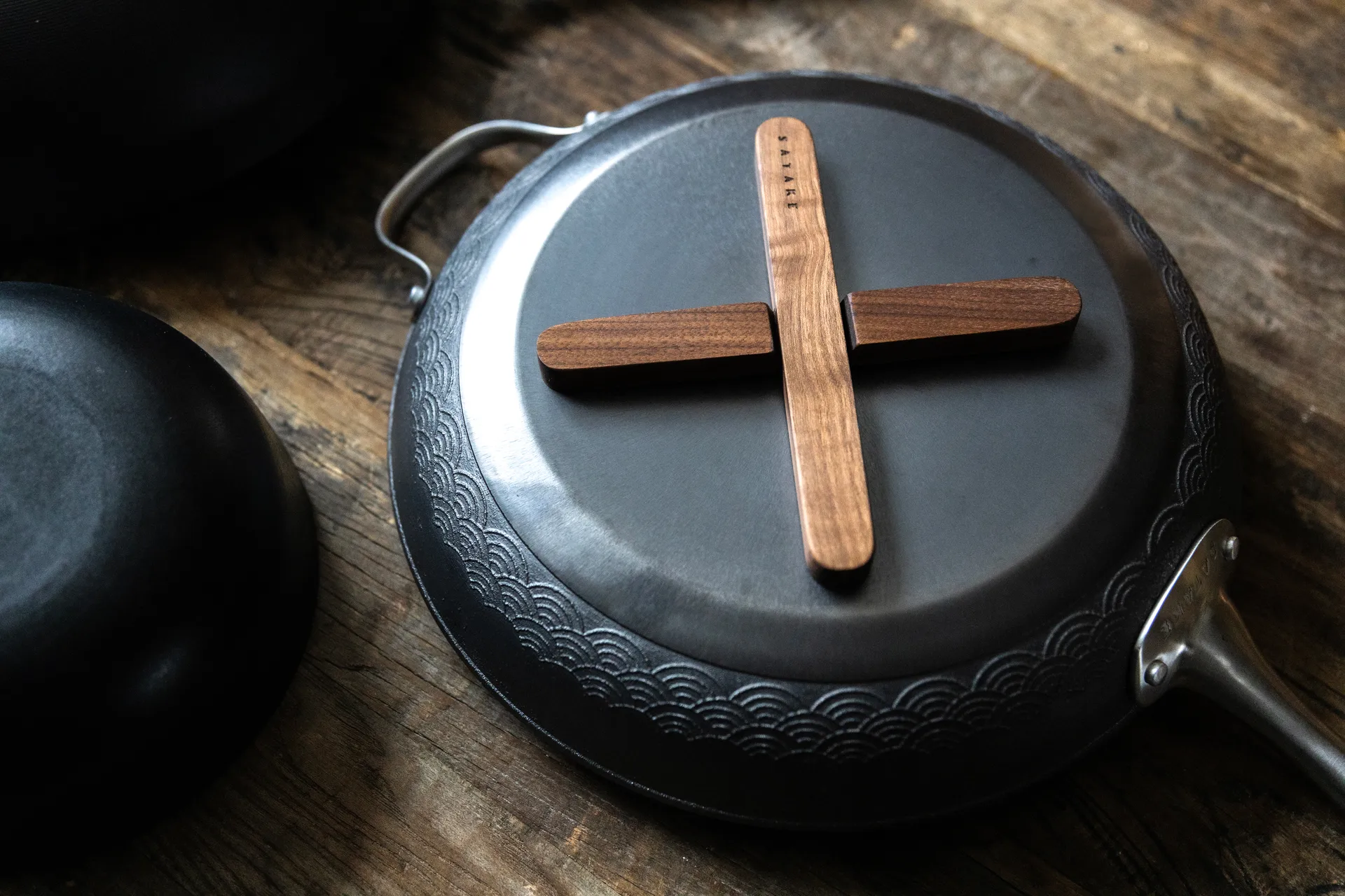 Descanso de panela magnético Satake, Noz Satake