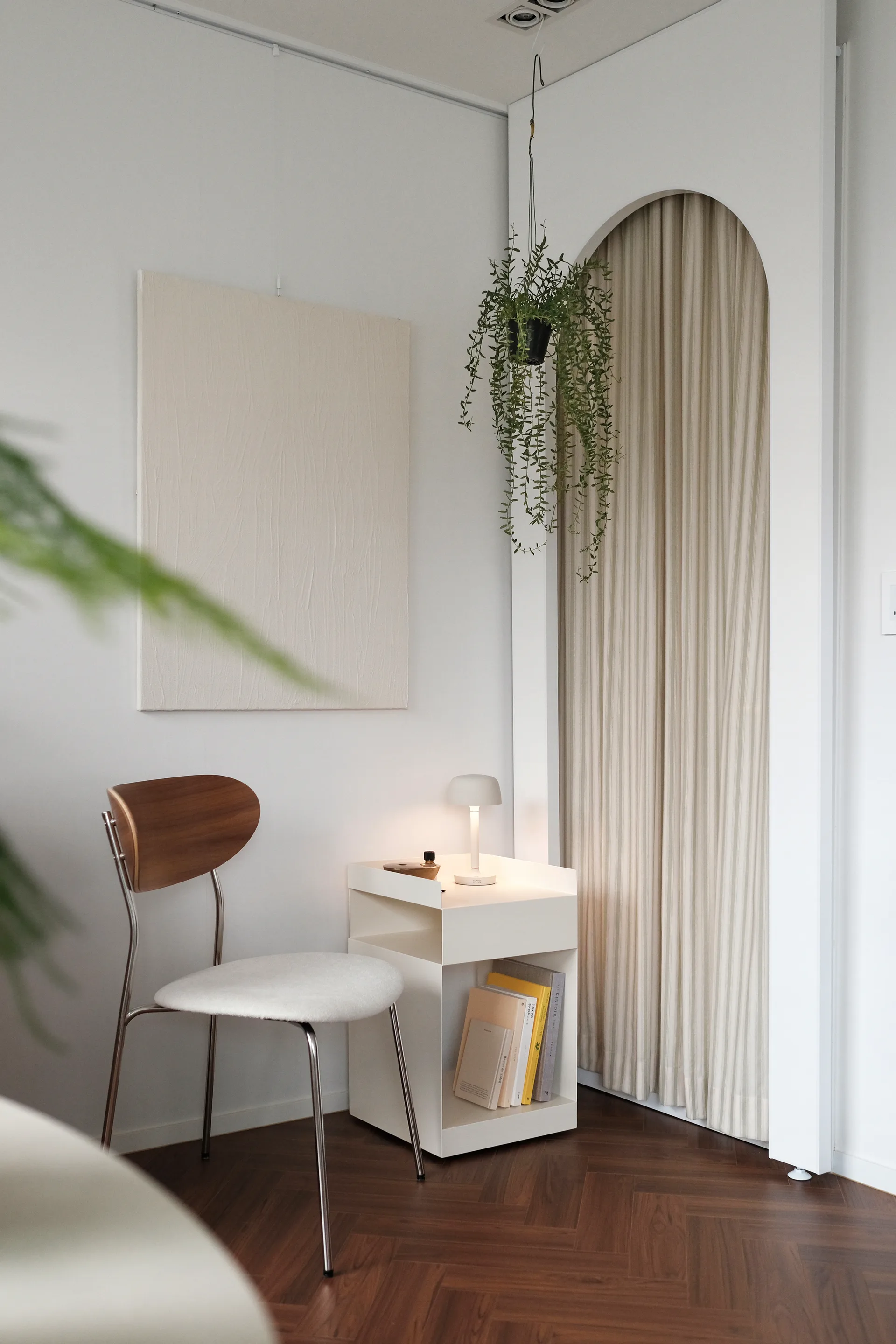 Candeeiro de mesa portátil Halo 25,5 cm, White Scandi Living