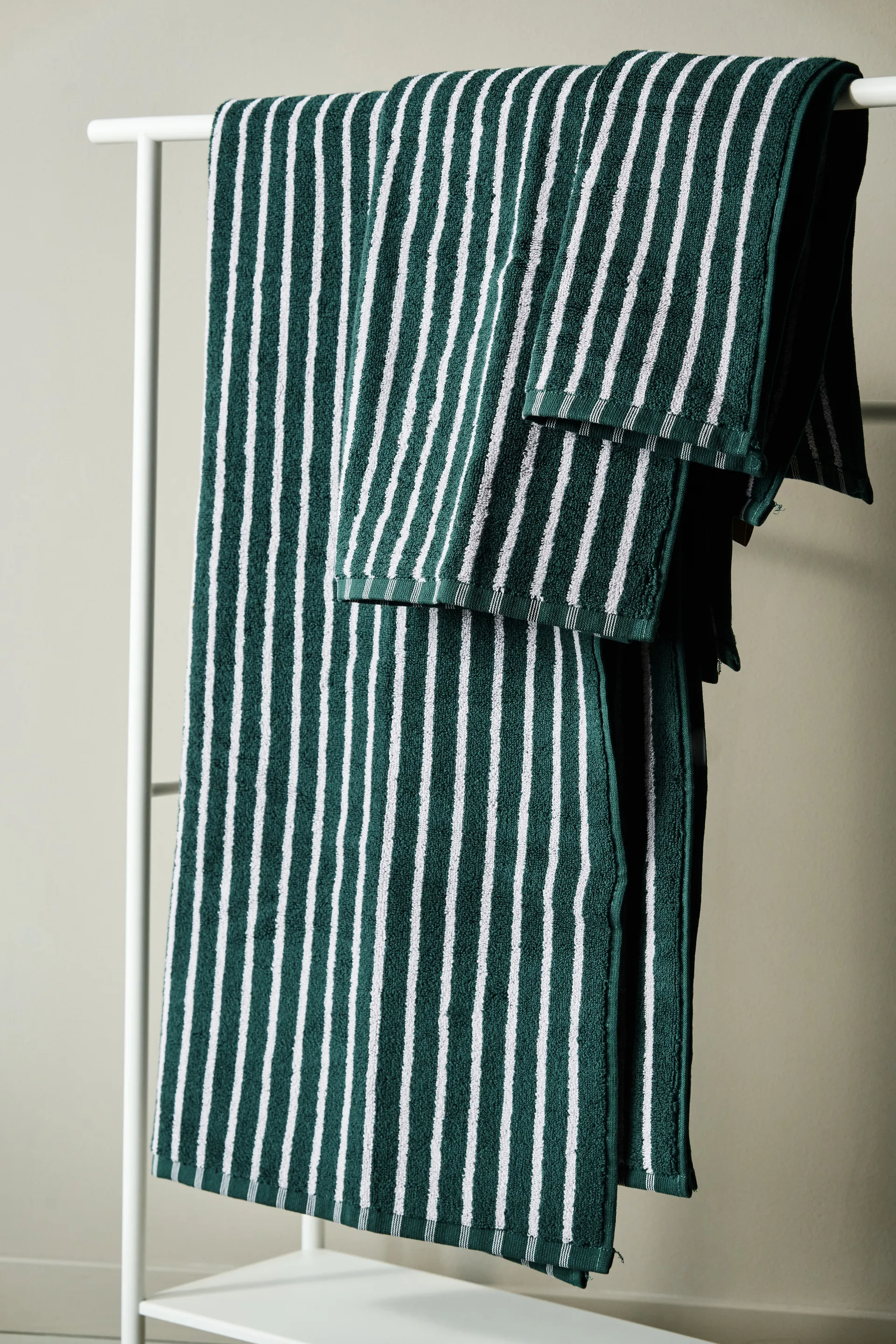 Conjunto de toalhas Drift 4 peças - Verde-roxo Scandi Living