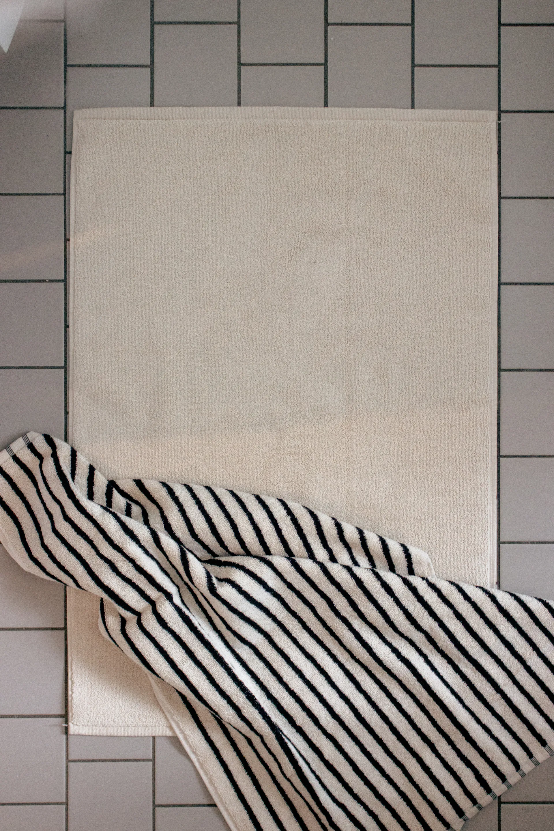 Drift tapete de casa de banho 50x70 cm, Branco Scandi Living