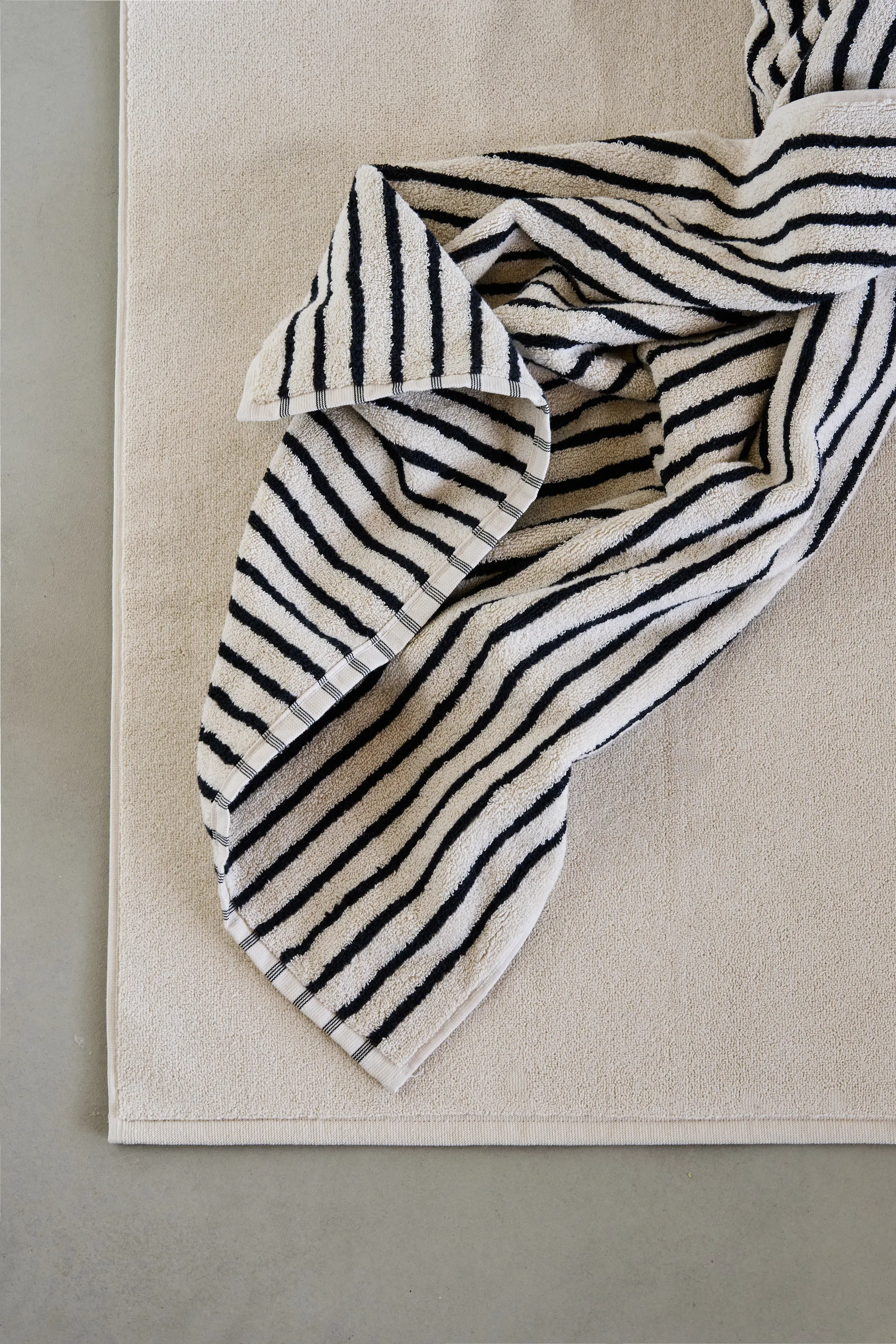 Drift tapete de casa de banho 50x70 cm, Branco Scandi Living