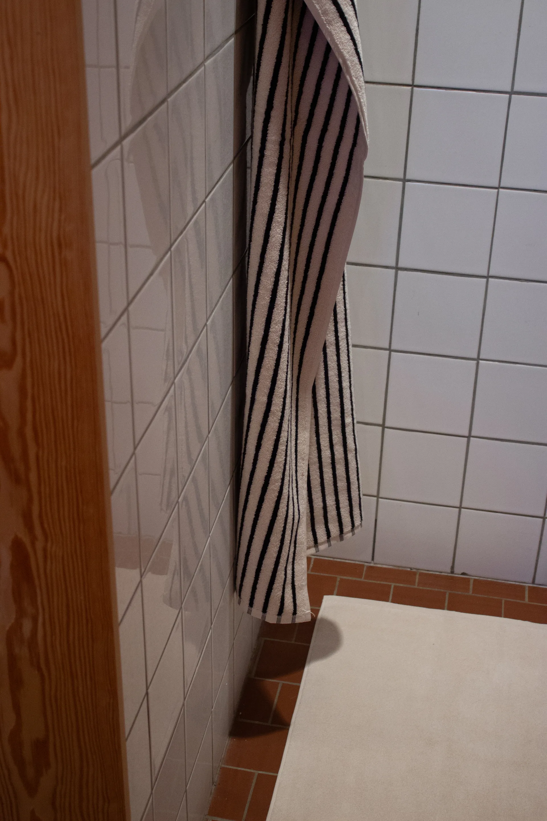 Drift toalha de banho 100x150 cm, Branco-preto Scandi Living
