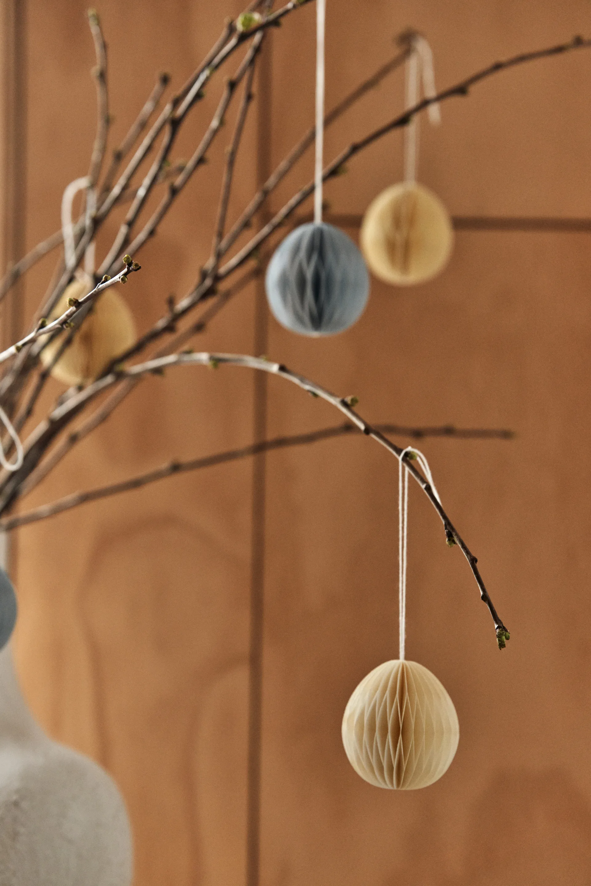 Ovos de Papel Brooding 7 cm 4-unidades, Bege Scandi Living