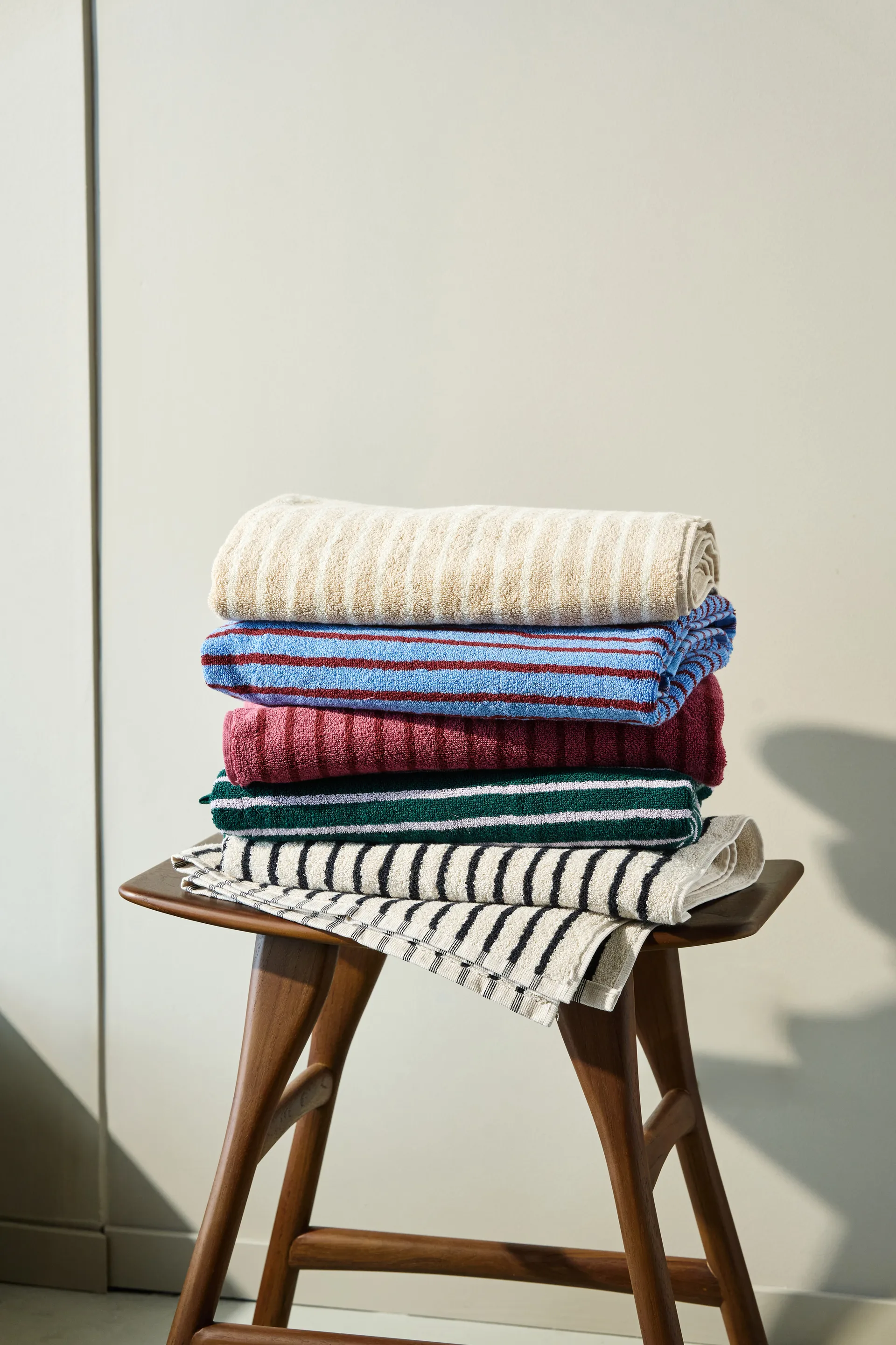 Toalha de banho Drift 70x140 cm, Bege-branco Scandi Living