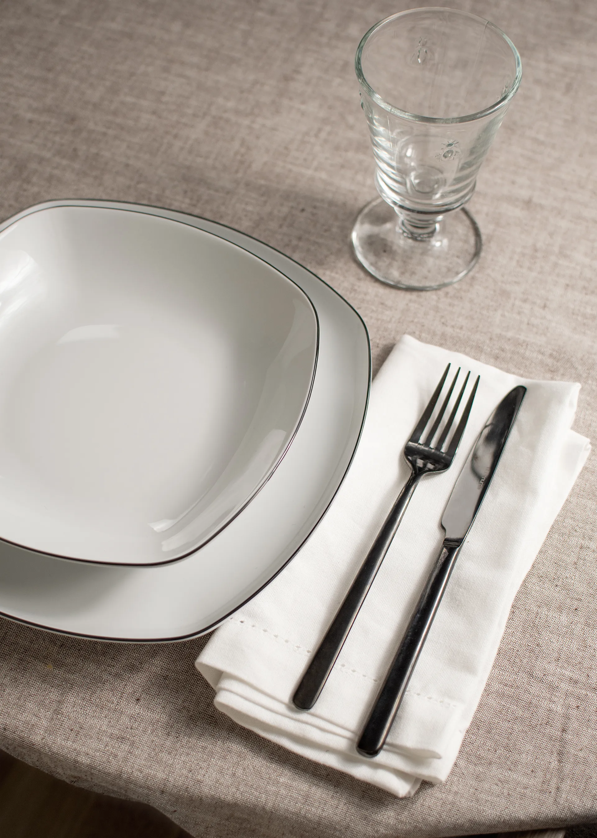 Conjunto de louça quadrado Lido black line 12 peças, Branco com borda preta Seltmann Weiden