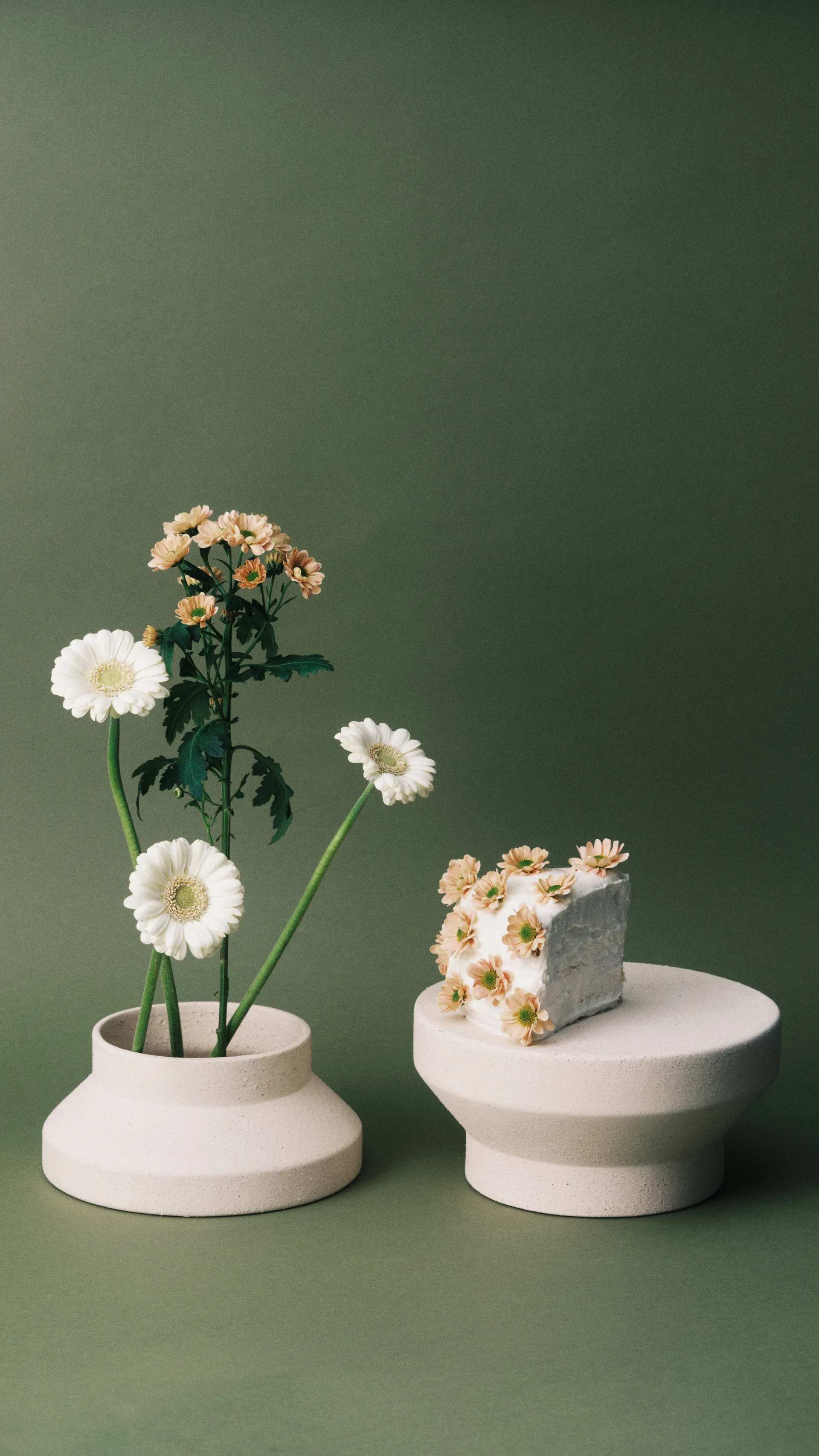 Mira vaso/stand de bolo L, Bege Serax