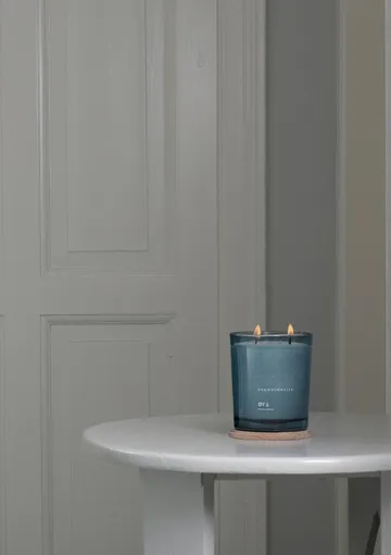 Øy vela perfumada - 350 g, 2 pavios - Skandinavisk