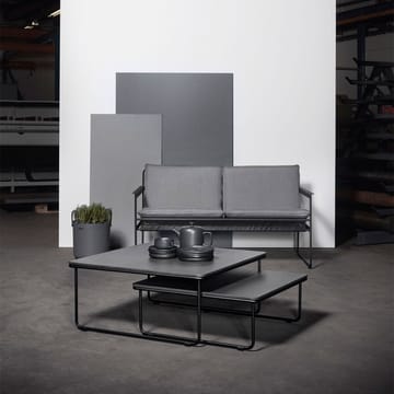 Sofá Slow 2 lugares - Tyg Sunbrella grå, svart stålstativ - SMD Design