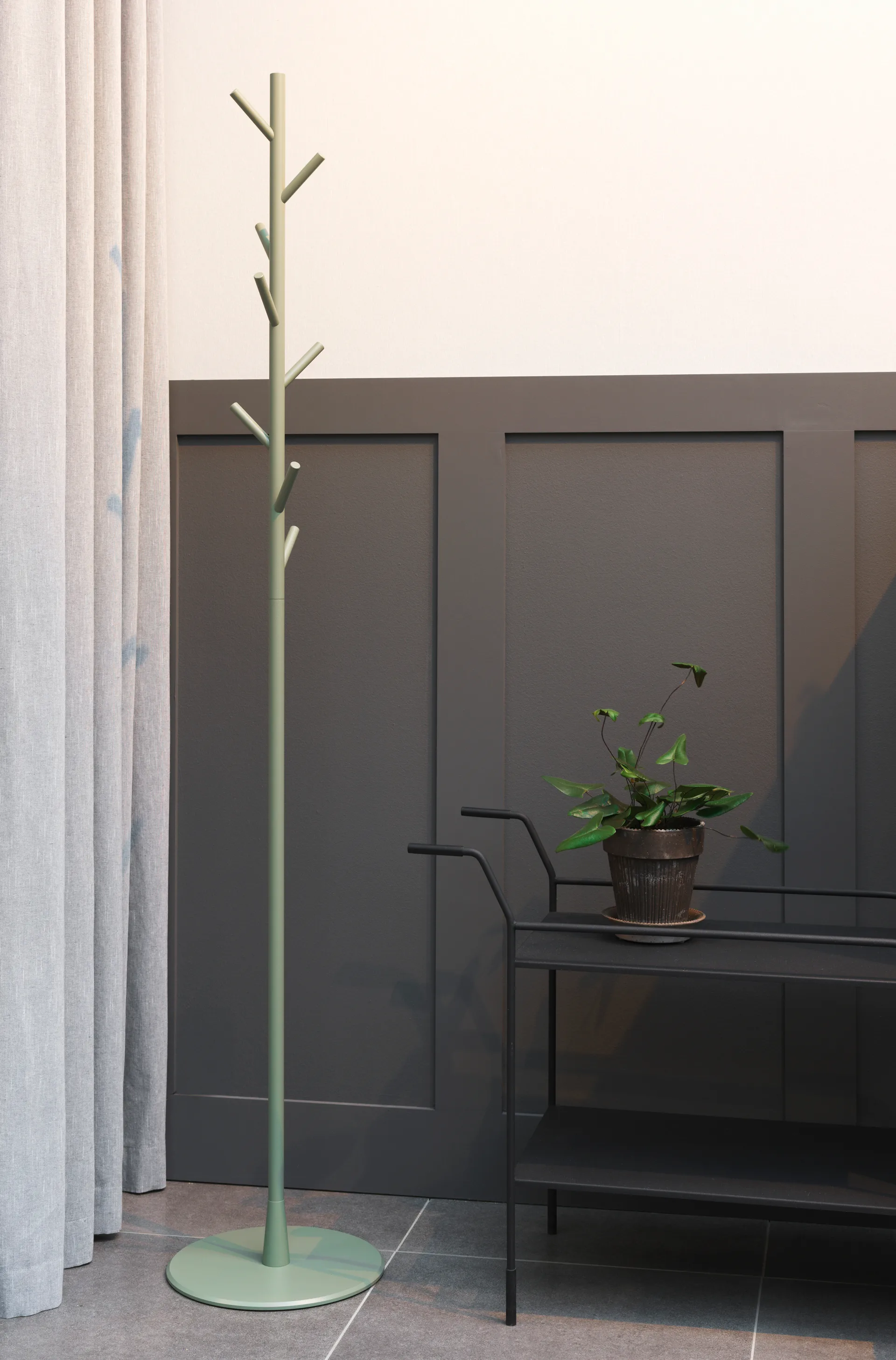 Sticks cabide de pé, Tilheiro SMD Design