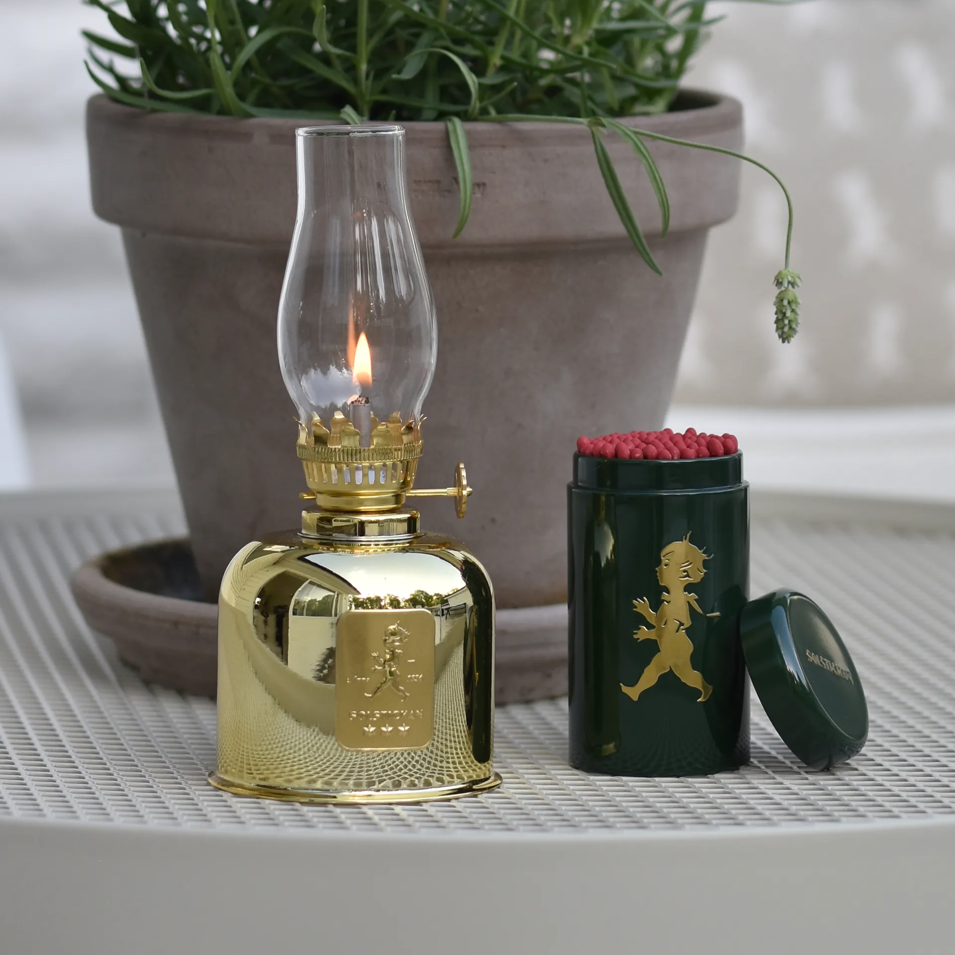 Candeeiro de parafina Solstickan, dourado Solstickan Design