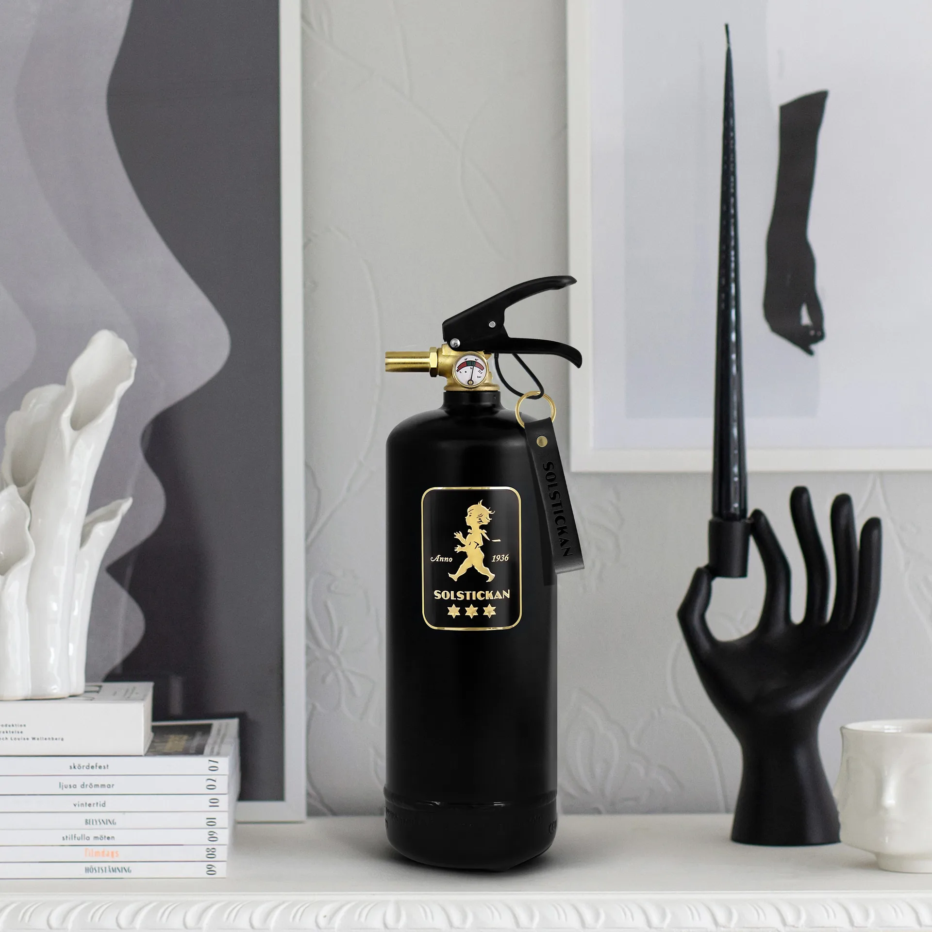 Solstickan extintor de incêndio 2 kg, Preto-ouro Solstickan Design