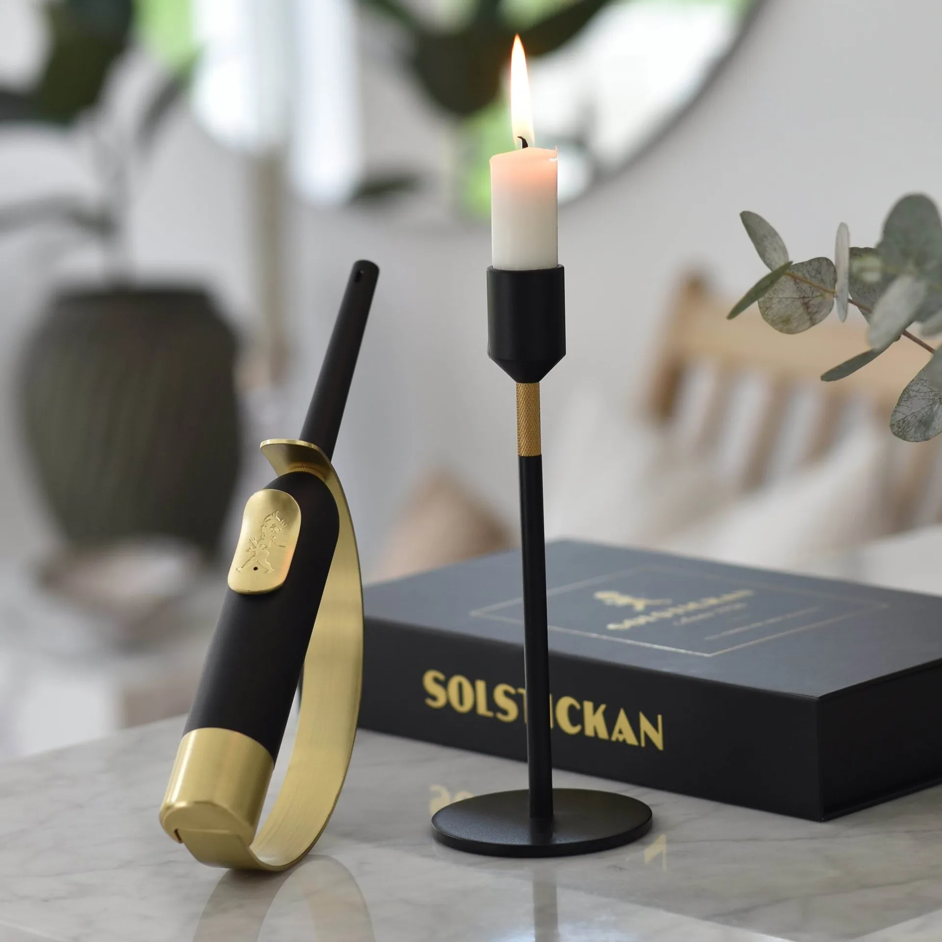 Solstickan isqueiro de maçarico, Preto-latonado Solstickan Design