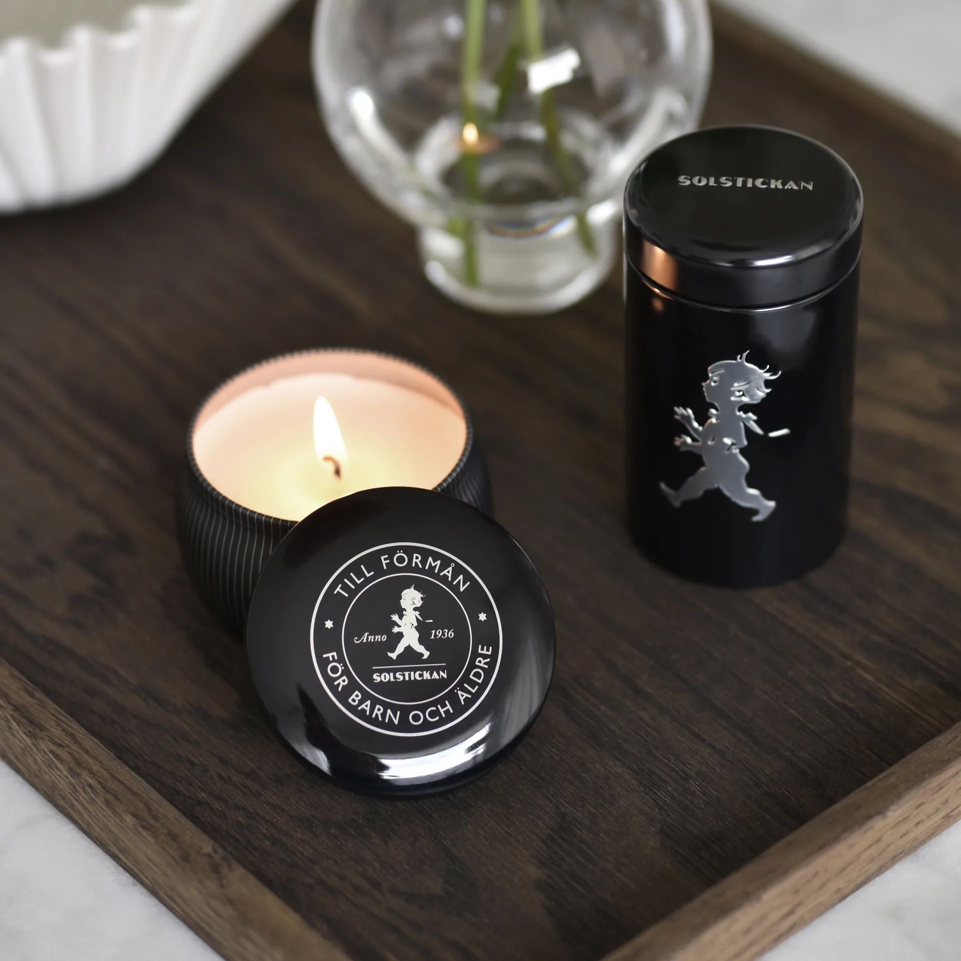 Vela perfumada Solstickan 25 h, Preto-cedro Solstickan Design