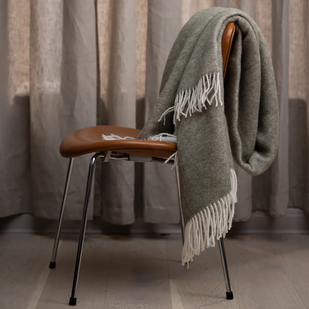 Manta de lã, olive & offwhite Stackelbergs