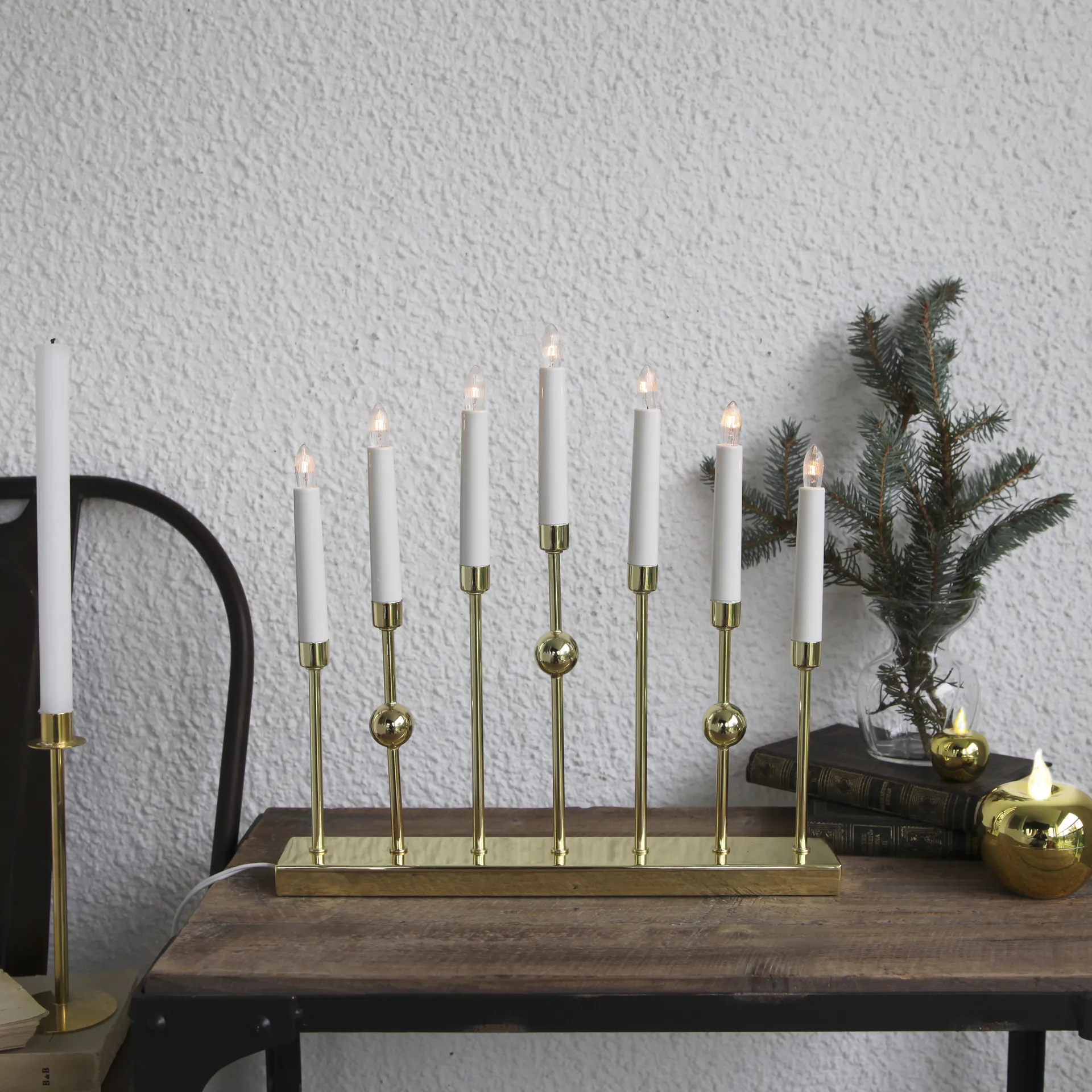 Gustavo castiçal de Advento , Latão Star Trading