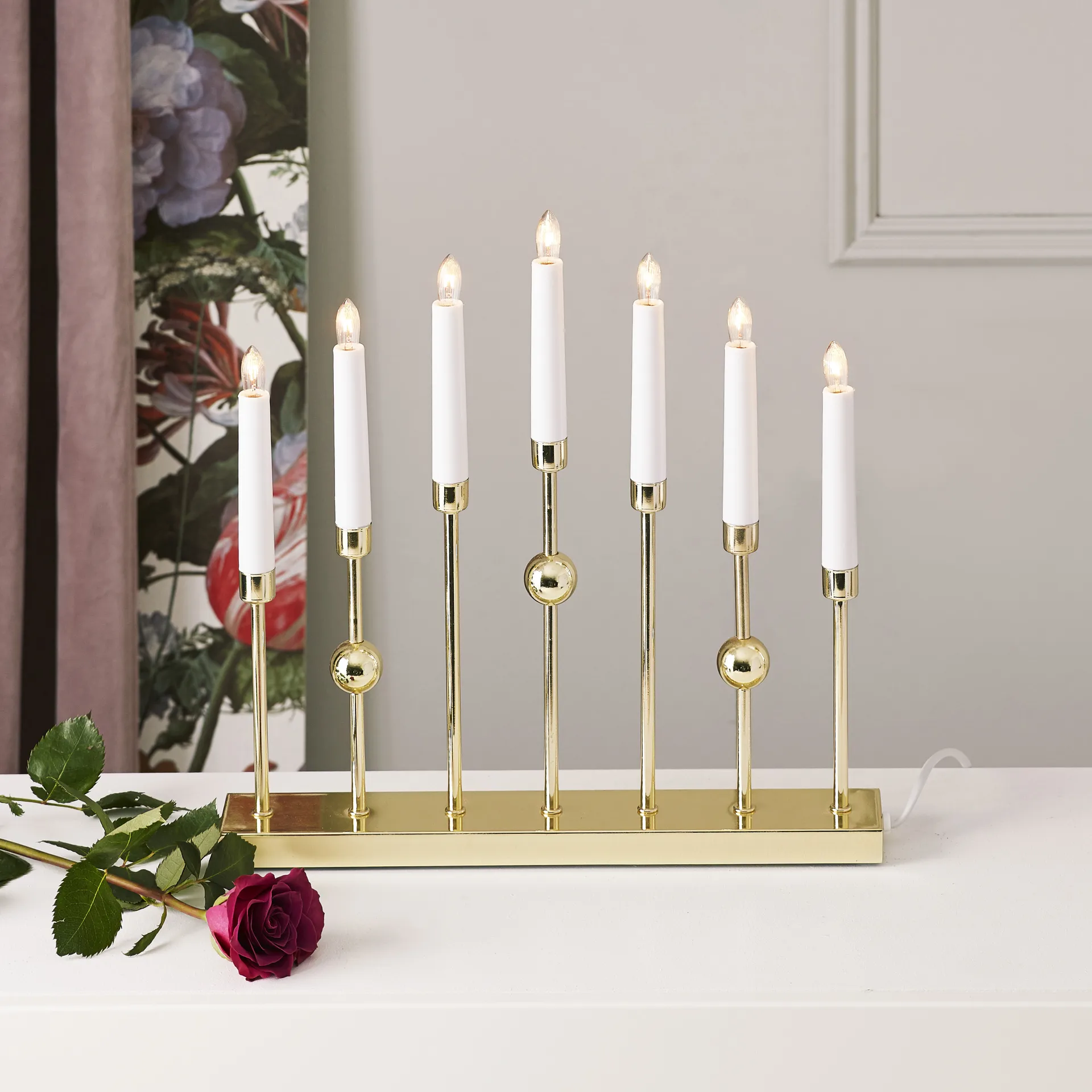 Gustavo castiçal de Advento , Latão Star Trading