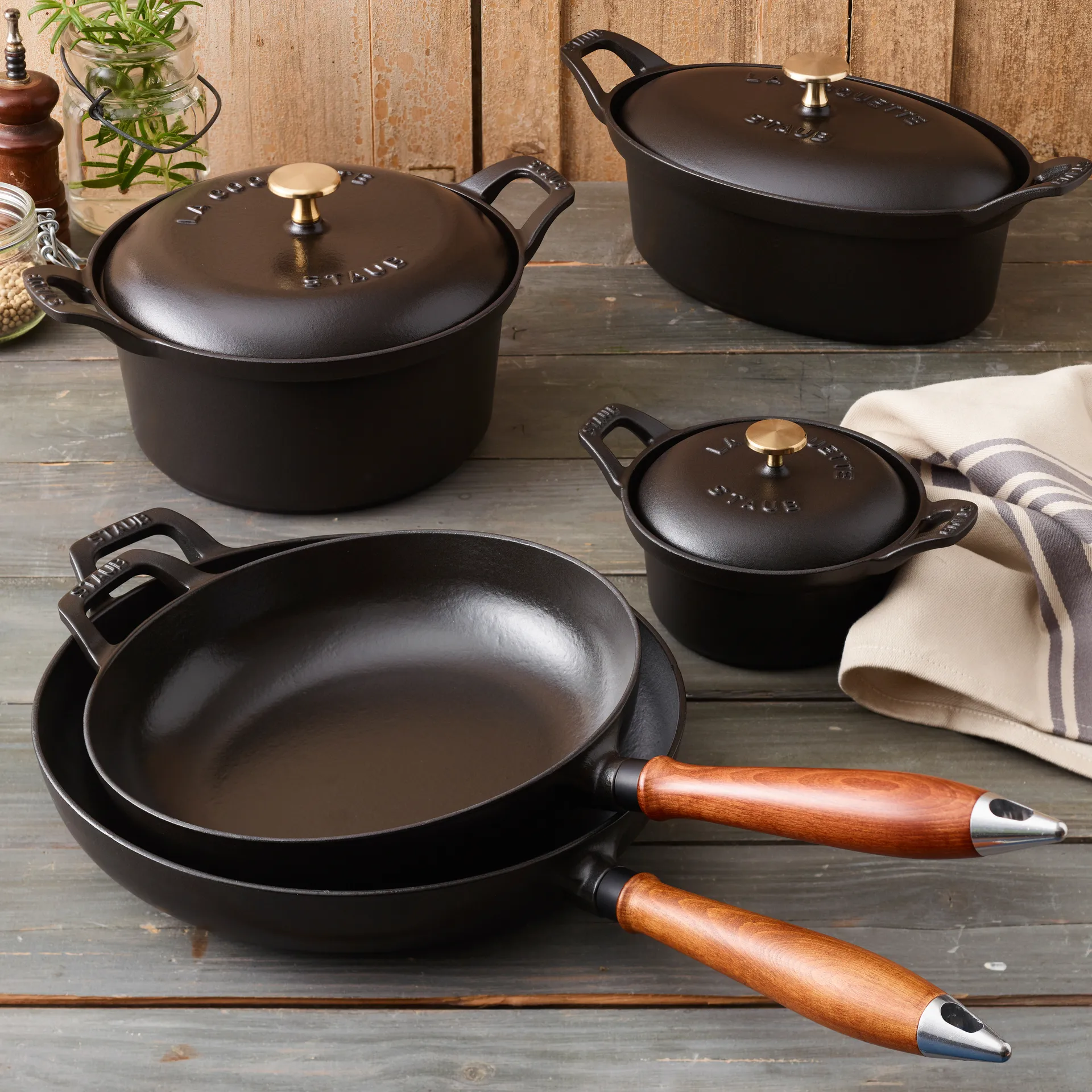 Frigideira com pega de madeira Vintage Ø24 cm, Preto STAUB