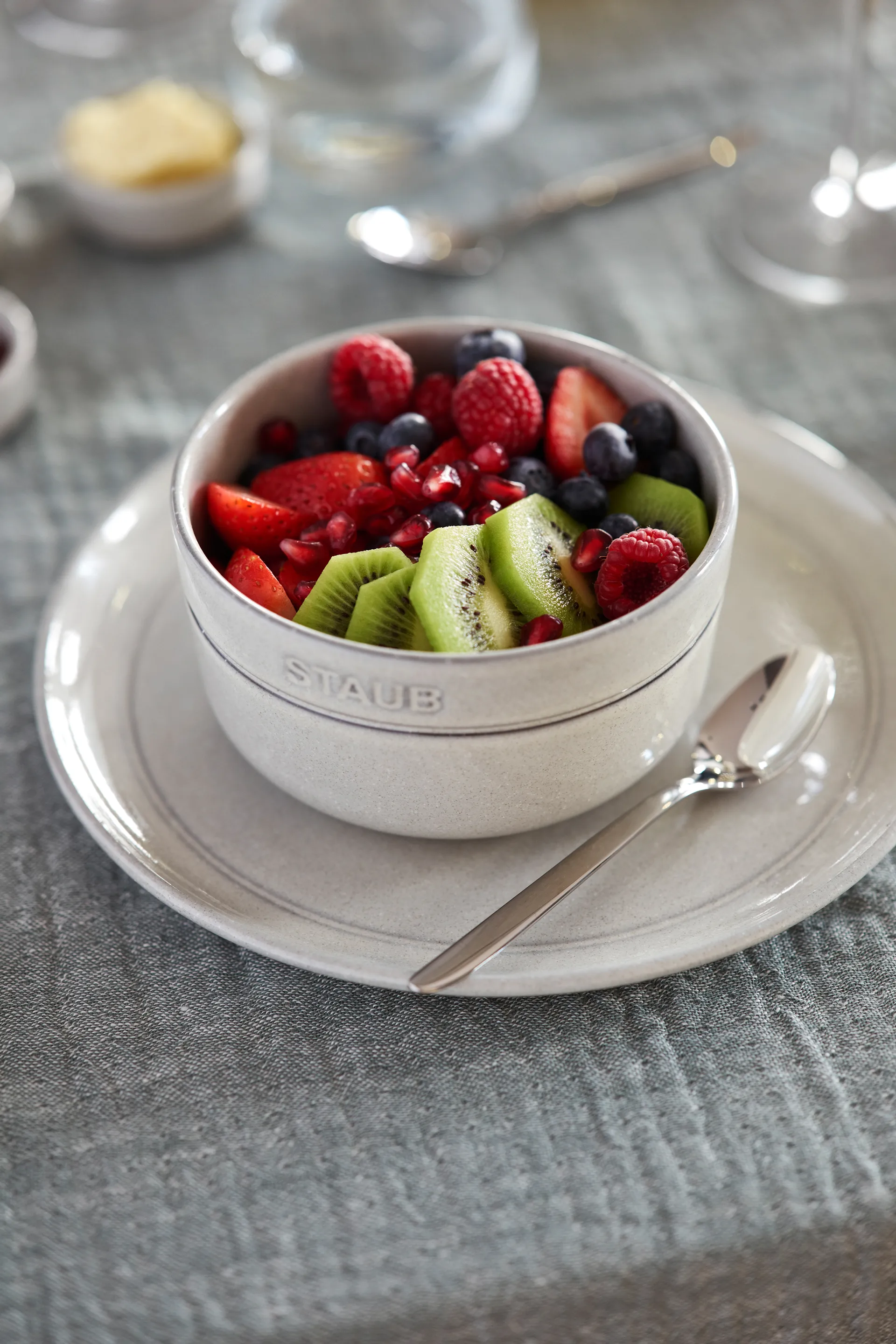 Prato Staub New White Truffle, Ø20 cm STAUB