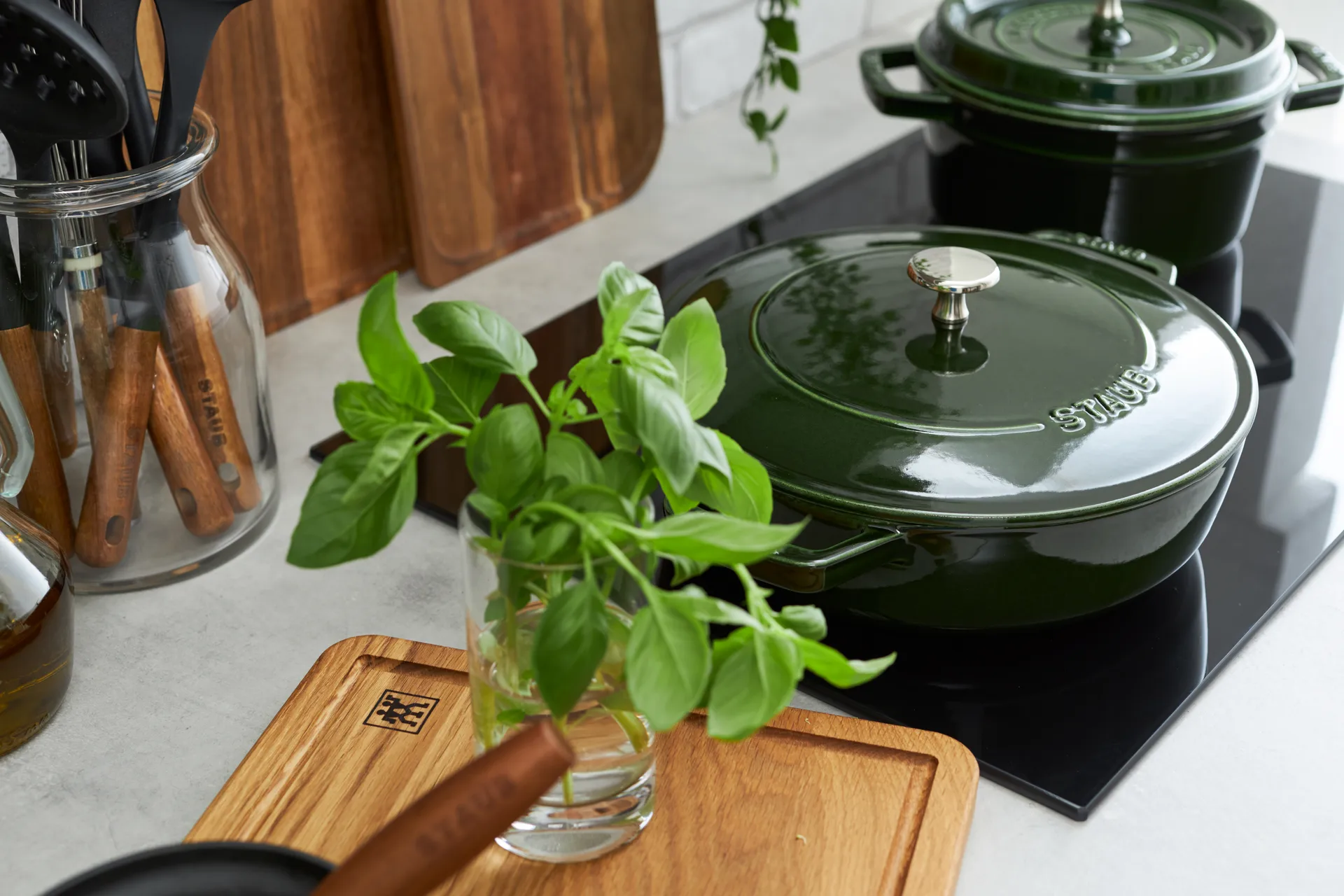 Staub Chistera caçarola de ferro fundido Ø24 cm, Verde manjericão STAUB