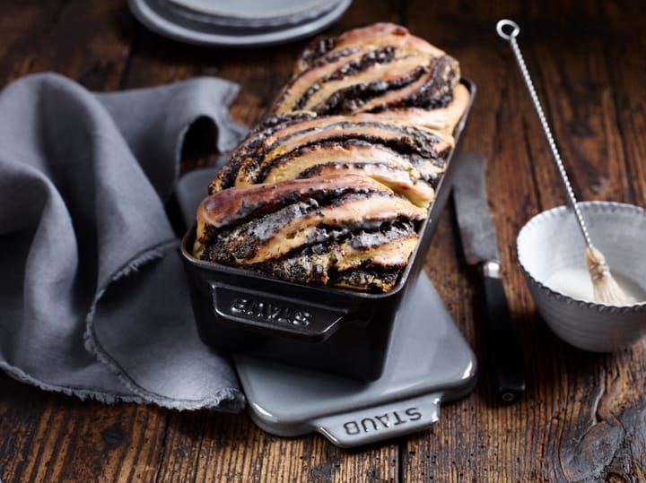 Staub forma de bolo de ferro fundido, 23x11 cm STAUB
