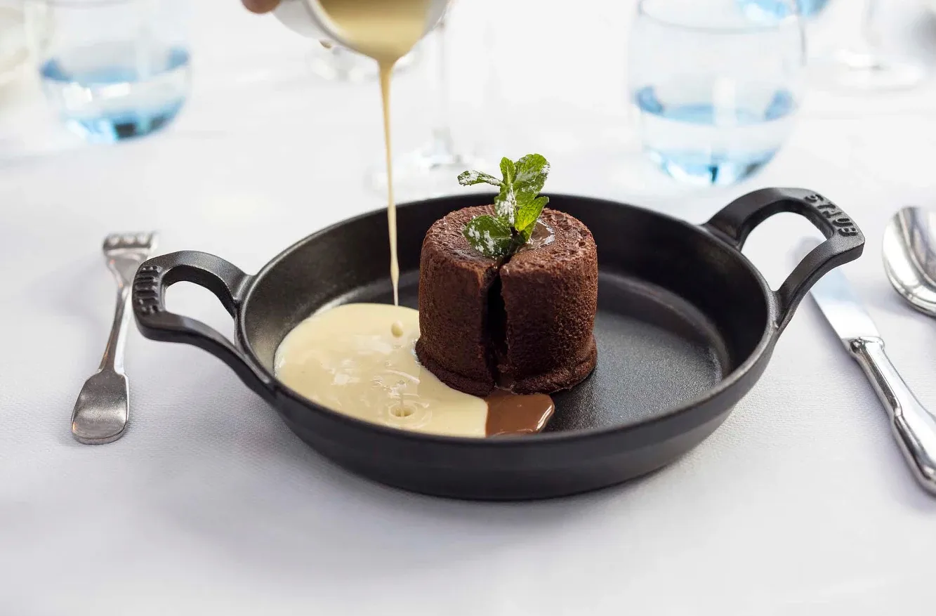 Staub forma redonda para forno de ferro fundido Ø16 cm, Preto STAUB