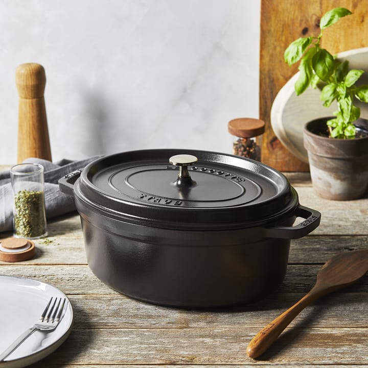 Staub La Cocotte oval panela de ferro fundido 2,35 L, Preto STAUB