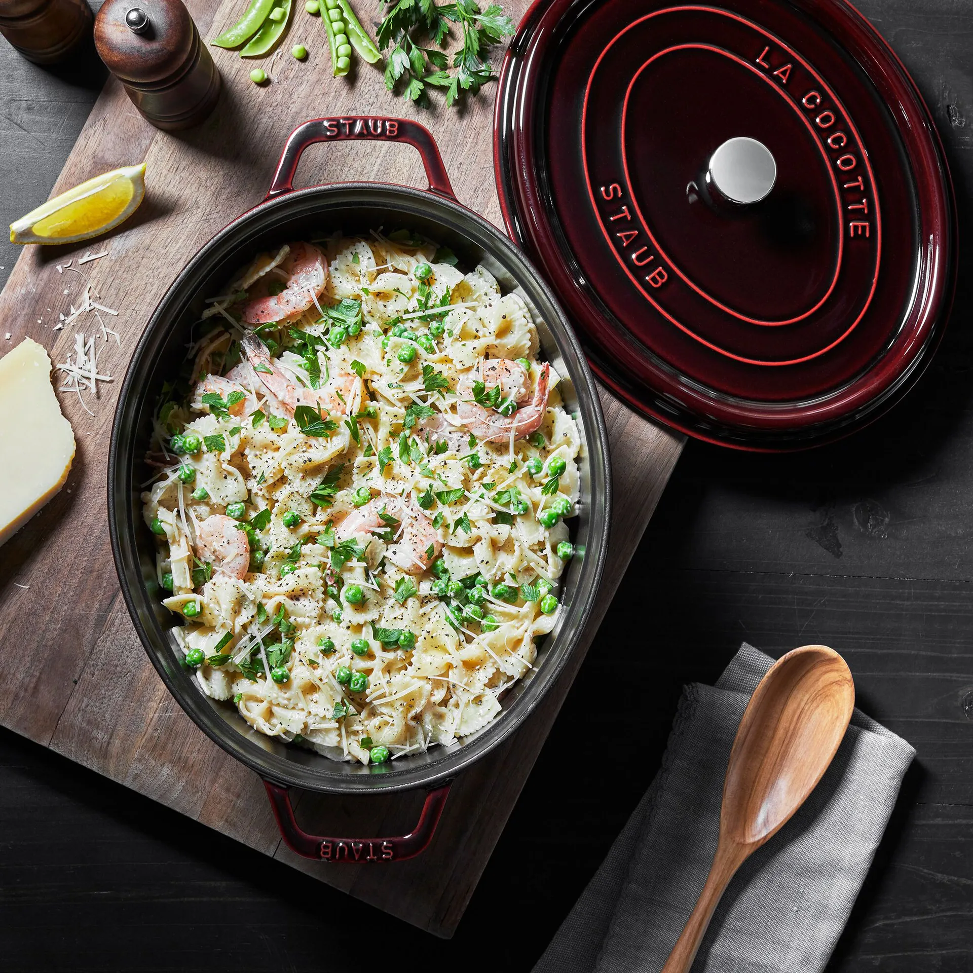 Staub La Cocotte oval panela de ferro fundido 4,2 L, Vermelho grenadine STAUB